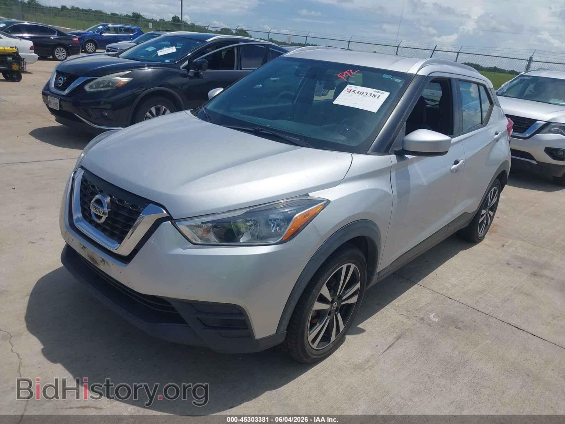2019 NISSAN KICKS - VIN: 3N1CP5CU3KL551682 - Фото 2