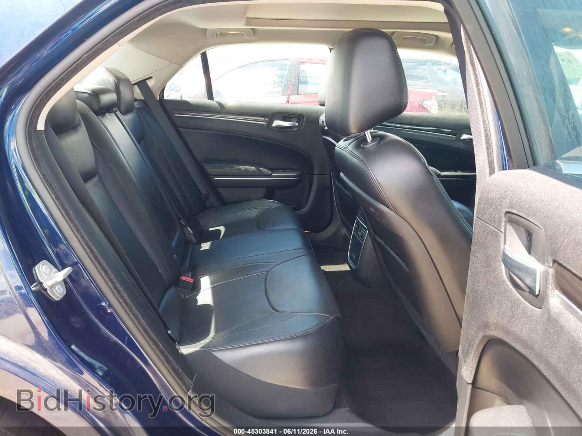 2016 CHRYSLER 300 - VIN: 2C3CCAAG8GH243121 - Фото 8