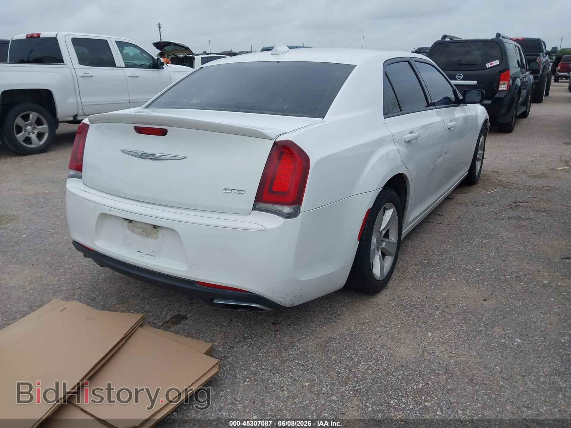 2018 CHRYSLER 300 - VIN: 2C3CCAAG4JH291884 - Фото 4
