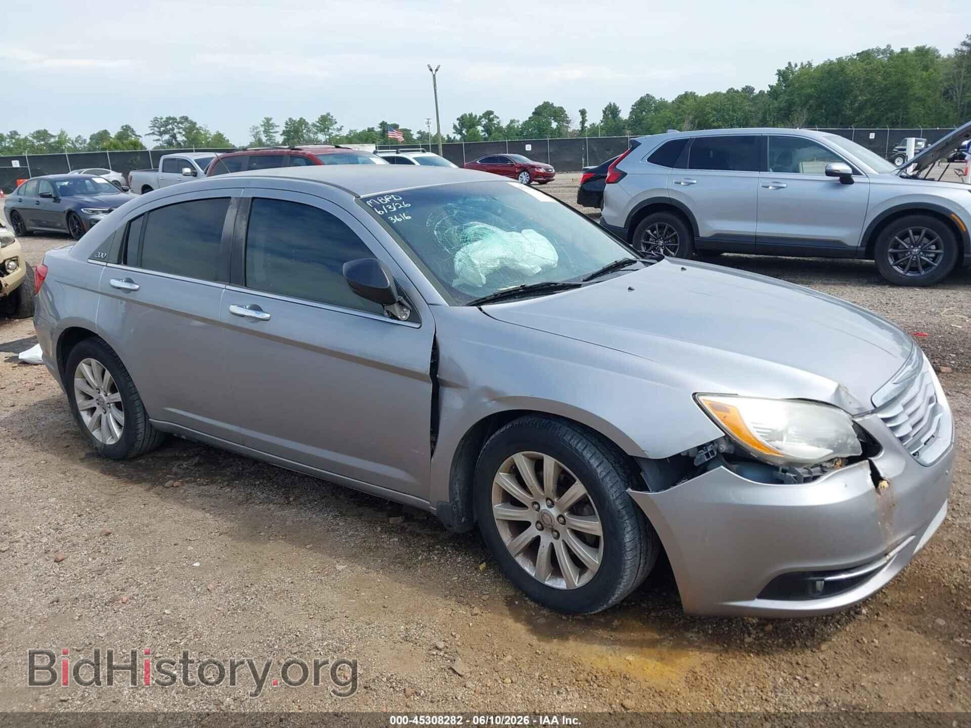 Фотография 1C3CCBCGXDN623616 - CHRYSLER 200 2013