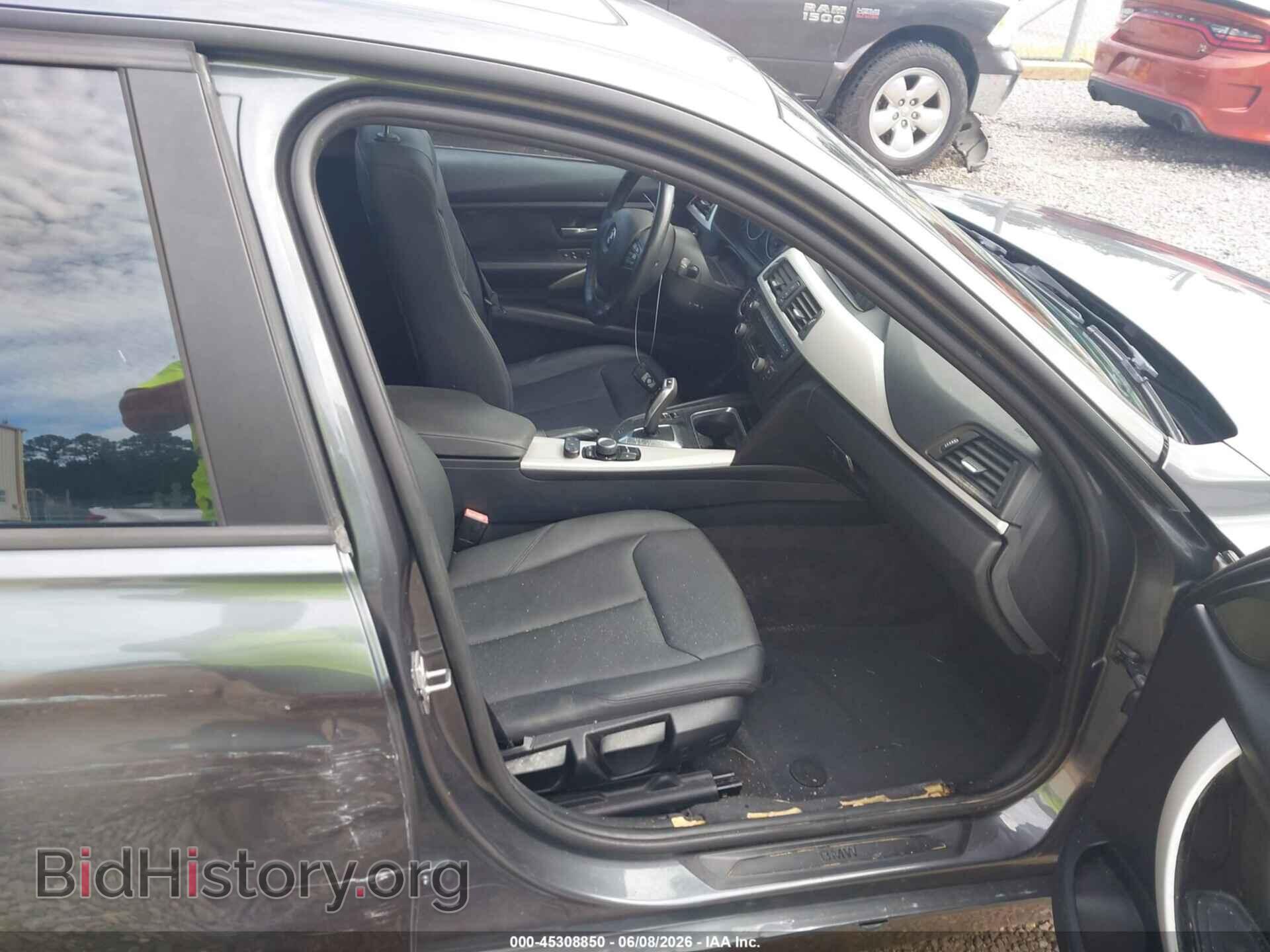 2014 BMW 320I - VIN: WBA3C3C53EF985943 - Фото 5