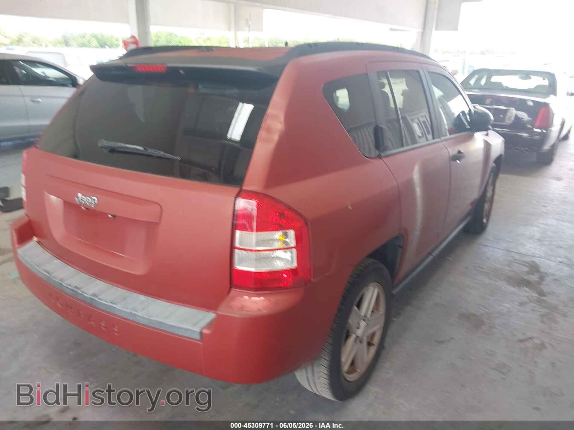 2007 JEEP COMPASS - VIN: 1J8FT47067D391780 - Фото 4