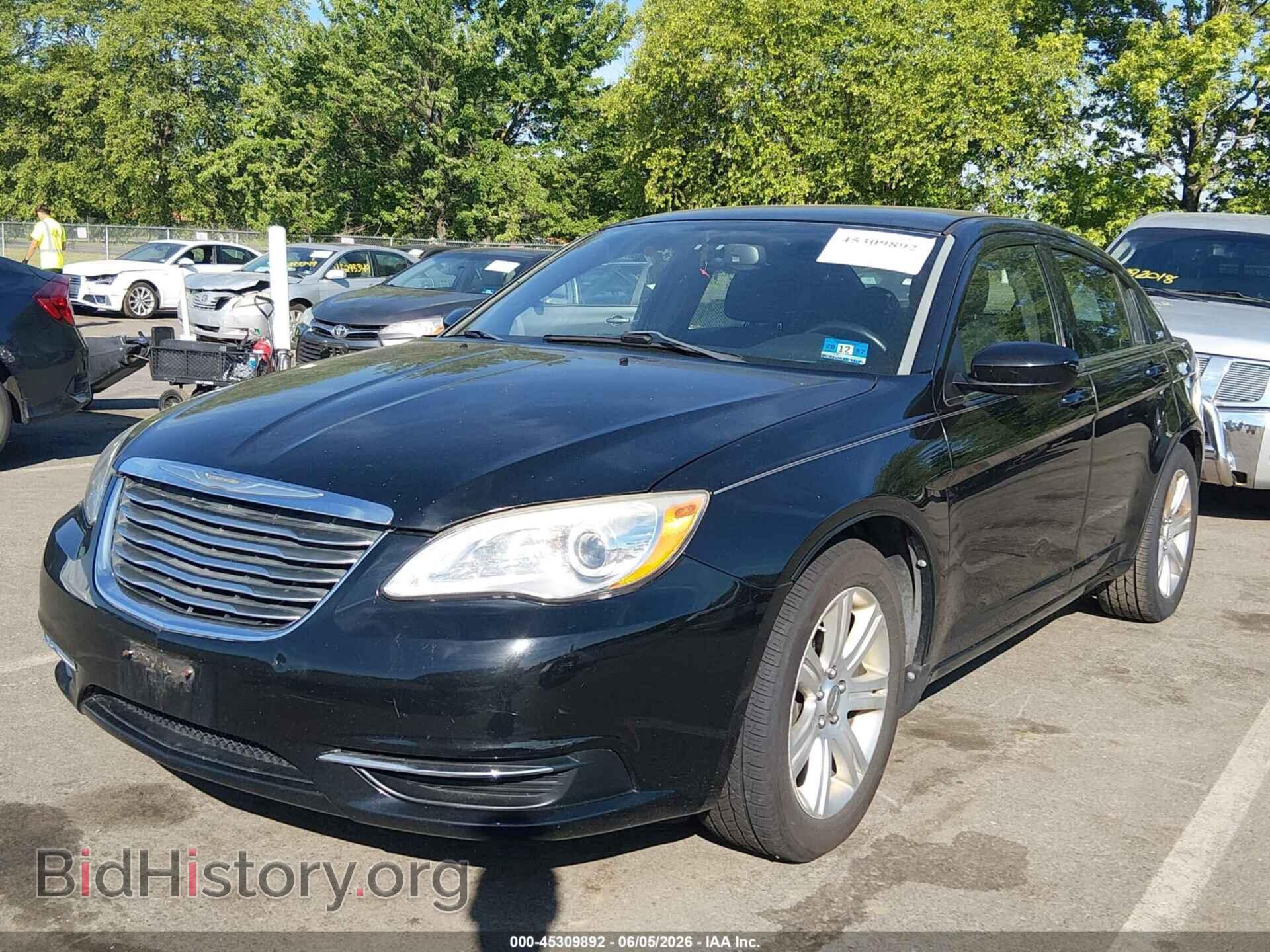 2013 CHRYSLER 200 - VIN: 1C3CCBBB2DN515190 - Photo 2