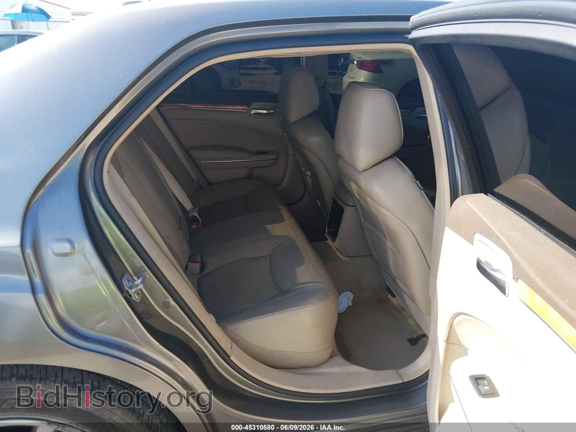 2012 CHRYSLER 300C - VIN: 2C3CCAET8CH109002 - Photo 8