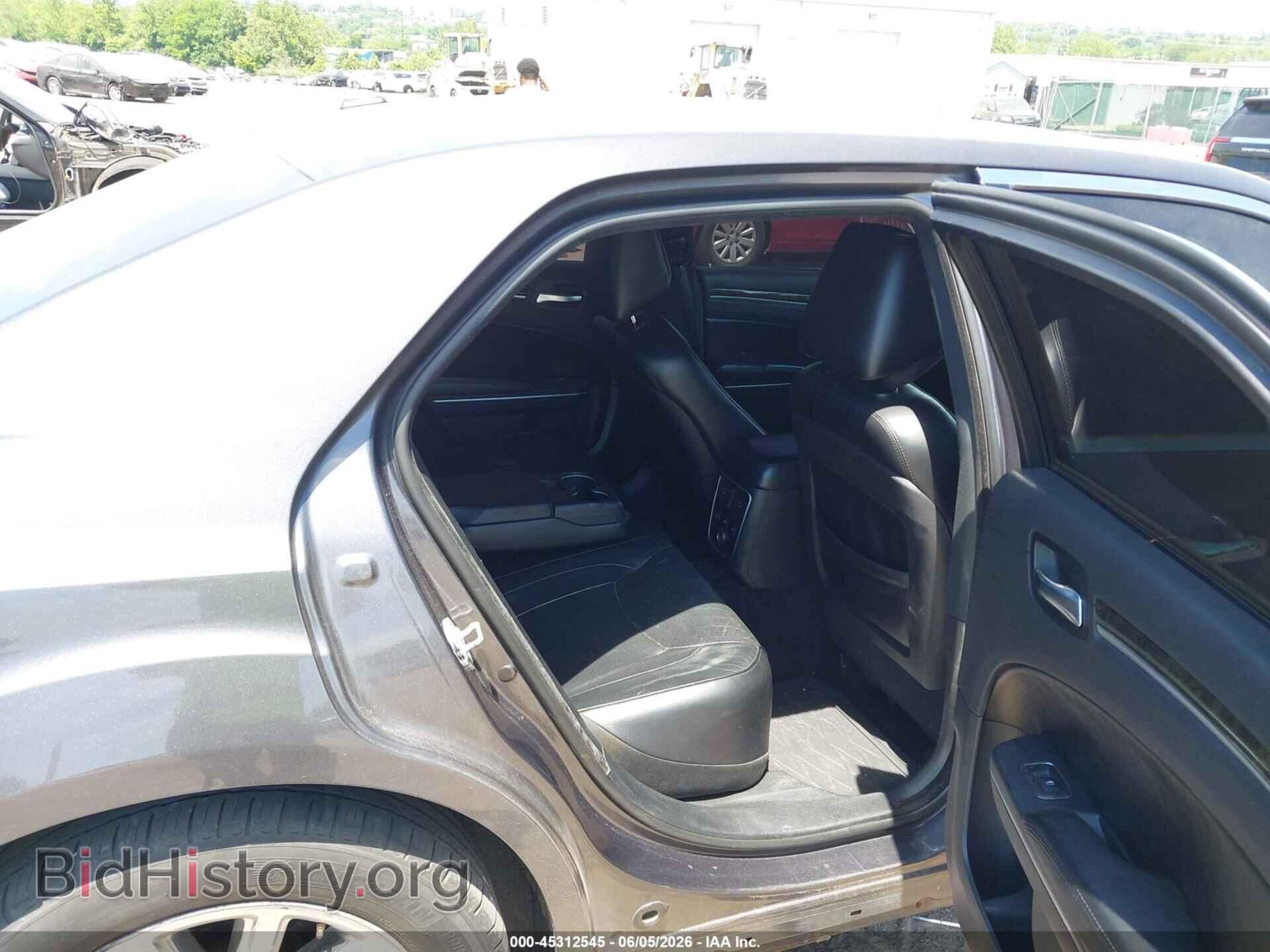 2013 CHRYSLER 300C - VIN: 2C3CCAET0DH650093 - Photo 8
