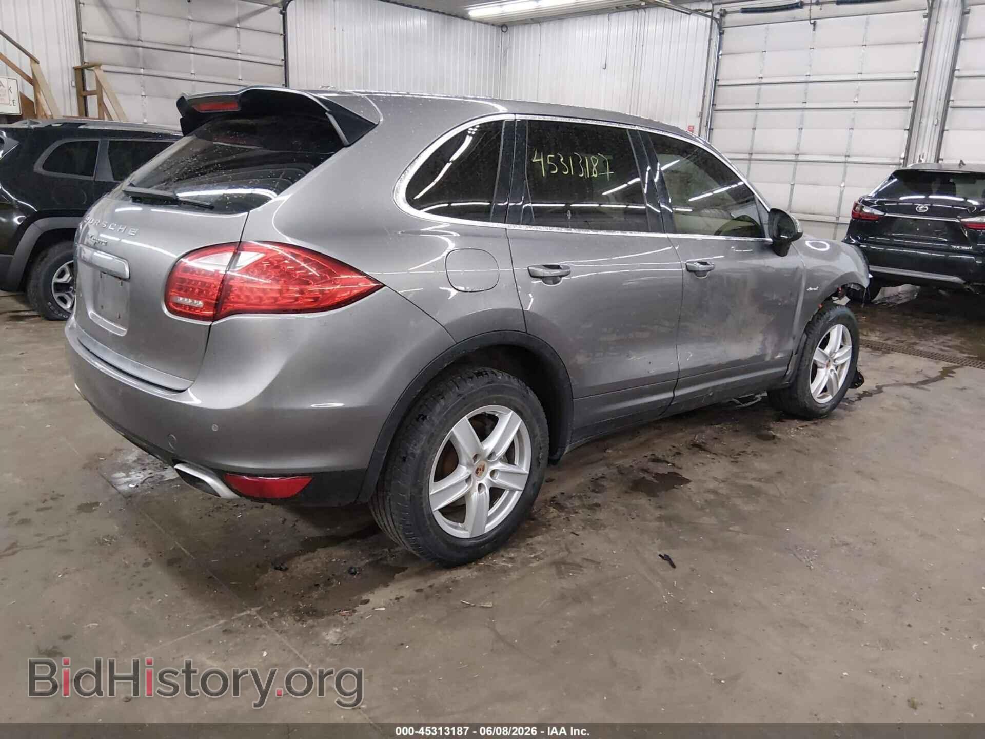 2013 PORSCHE CAYENNE - VIN: WP1AF2A25DLA42360 - Photo 4