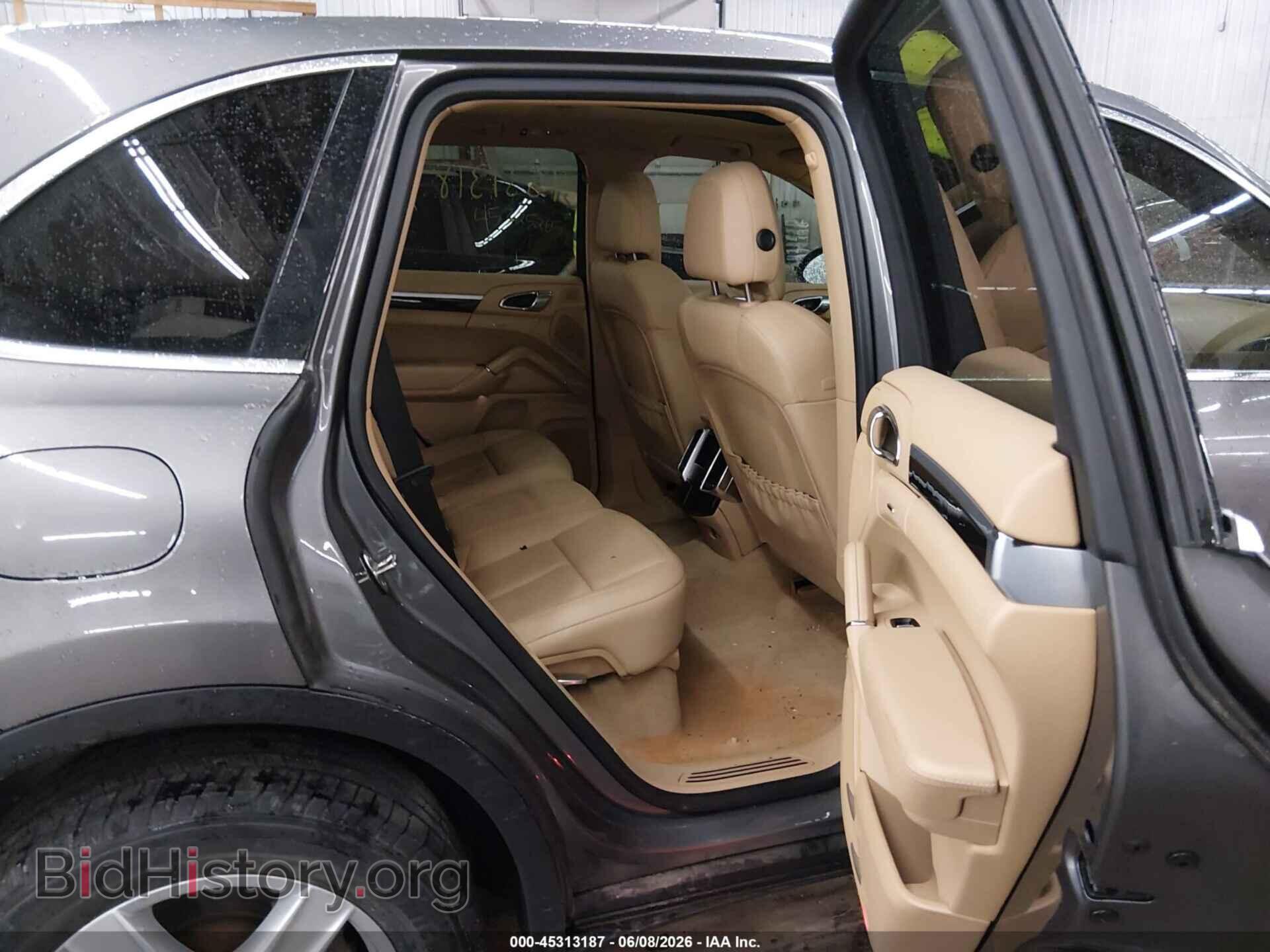 2013 PORSCHE CAYENNE - VIN: WP1AF2A25DLA42360 - Photo 8