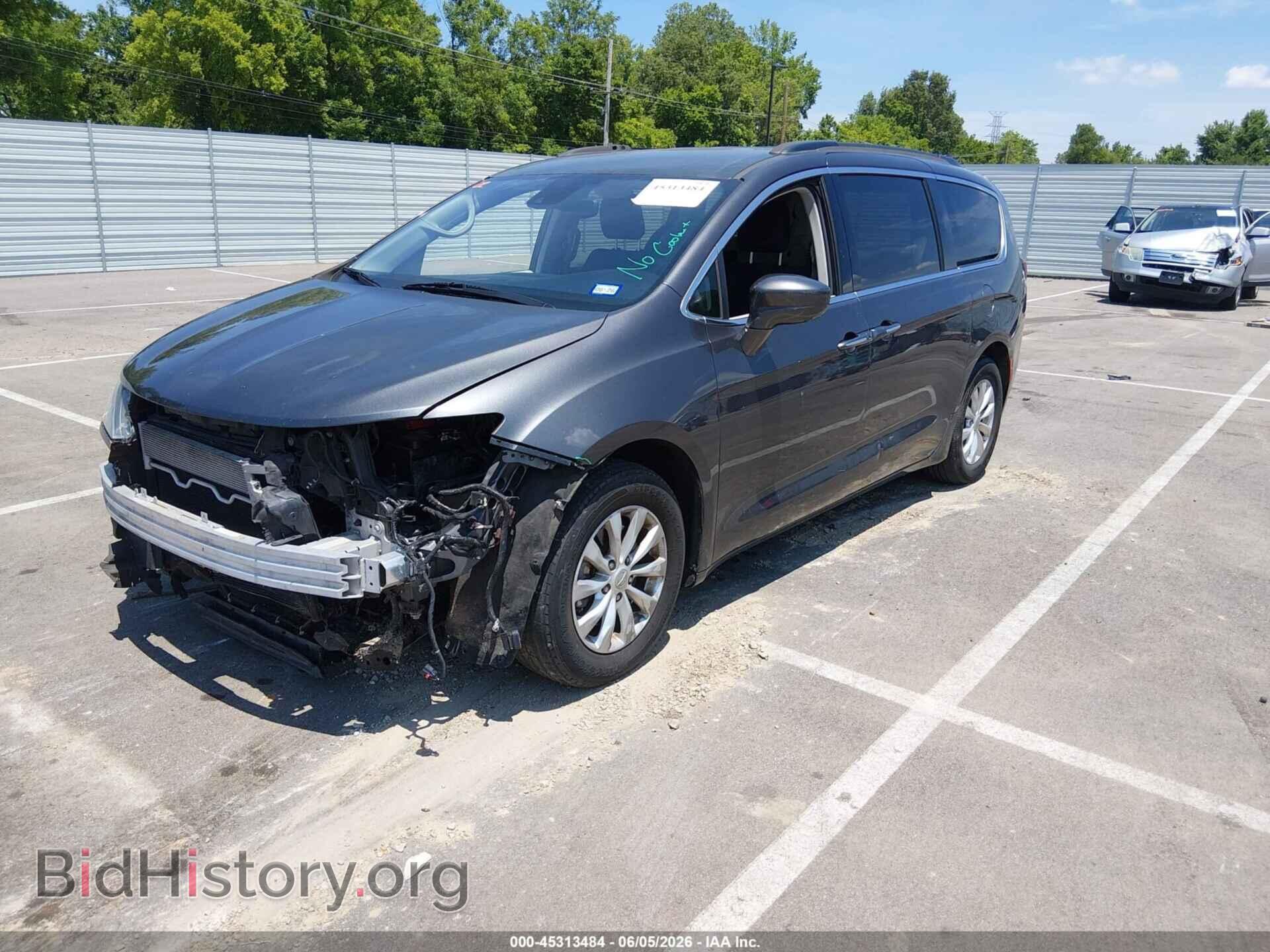 2020 CHRYSLER PACIFICA - VIN: 2C4RC1FGXLR102067 - Photo 2