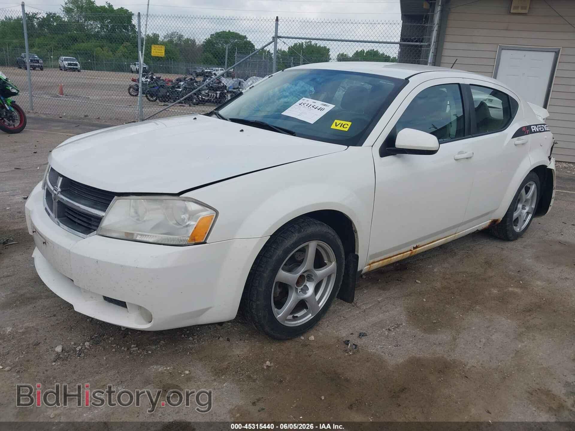 2010 DODGE AVENGER - VIN: 1B3CC5FB8AN138658 - Photo 2