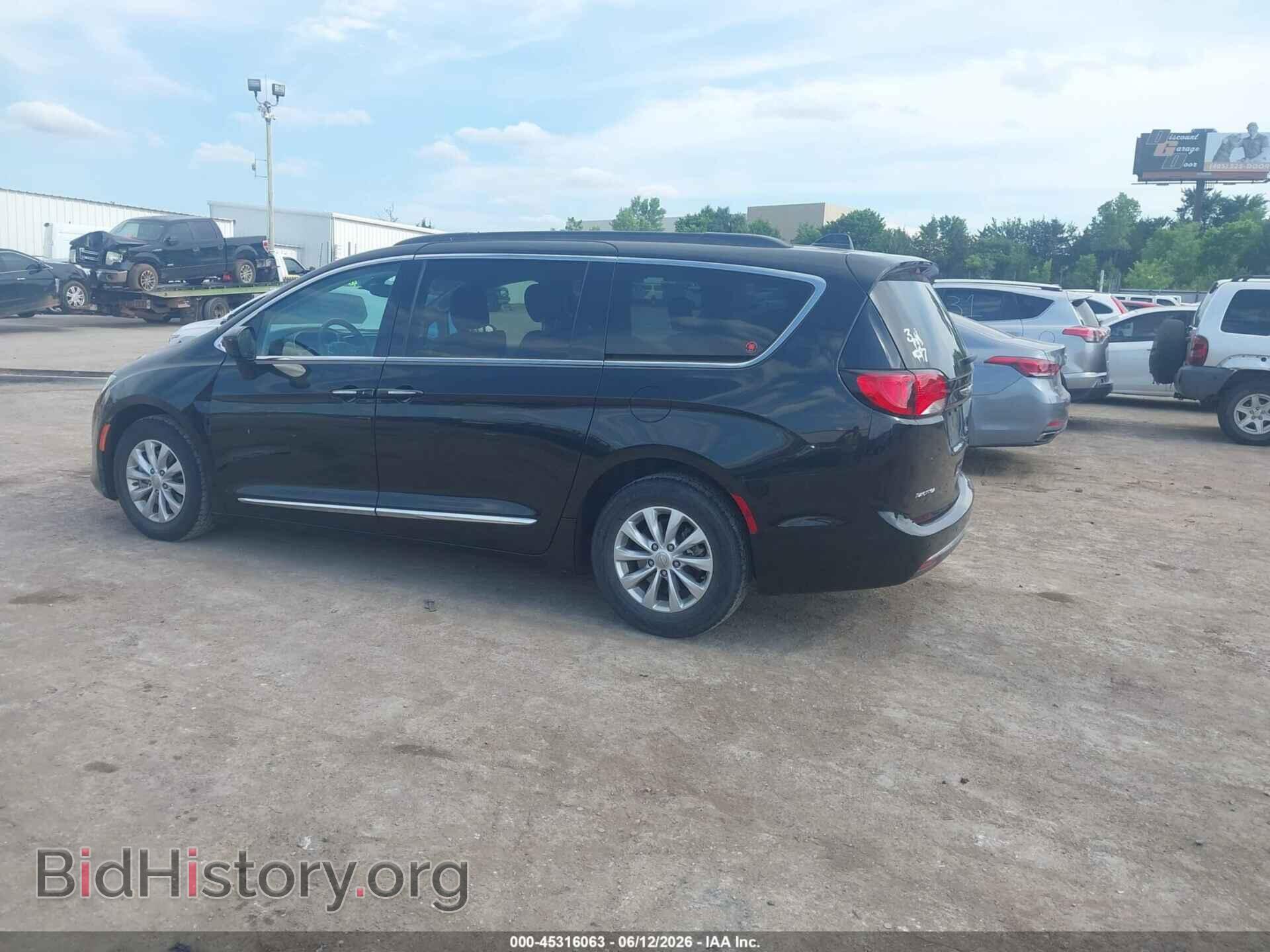 2017 CHRYSLER PACIFICA - VIN: 2C4RC1BG7HR702333 - Photo 3