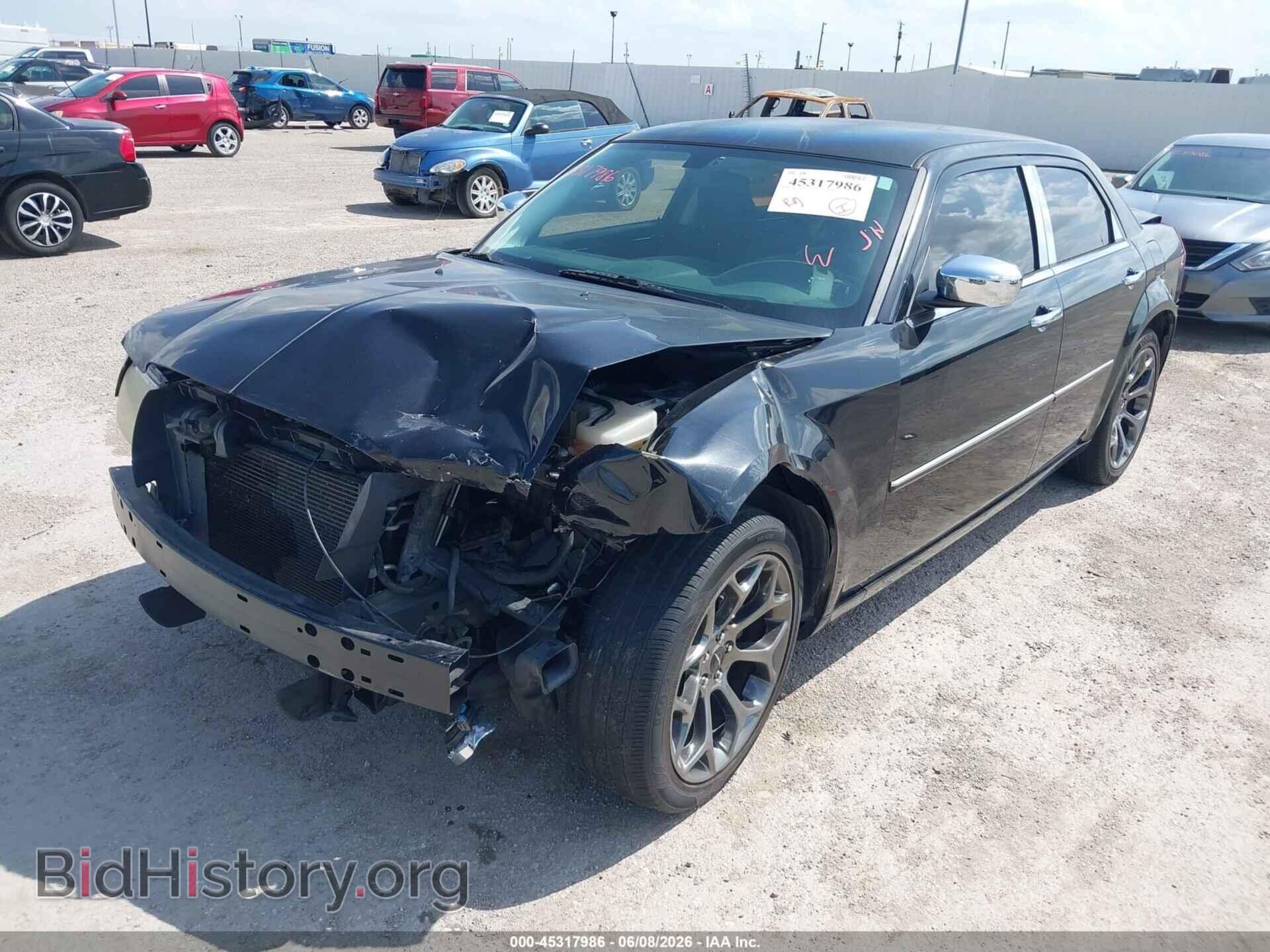2010 CHRYSLER 300 - VIN: 2C3CA4CD9AH208928 - Фото 2