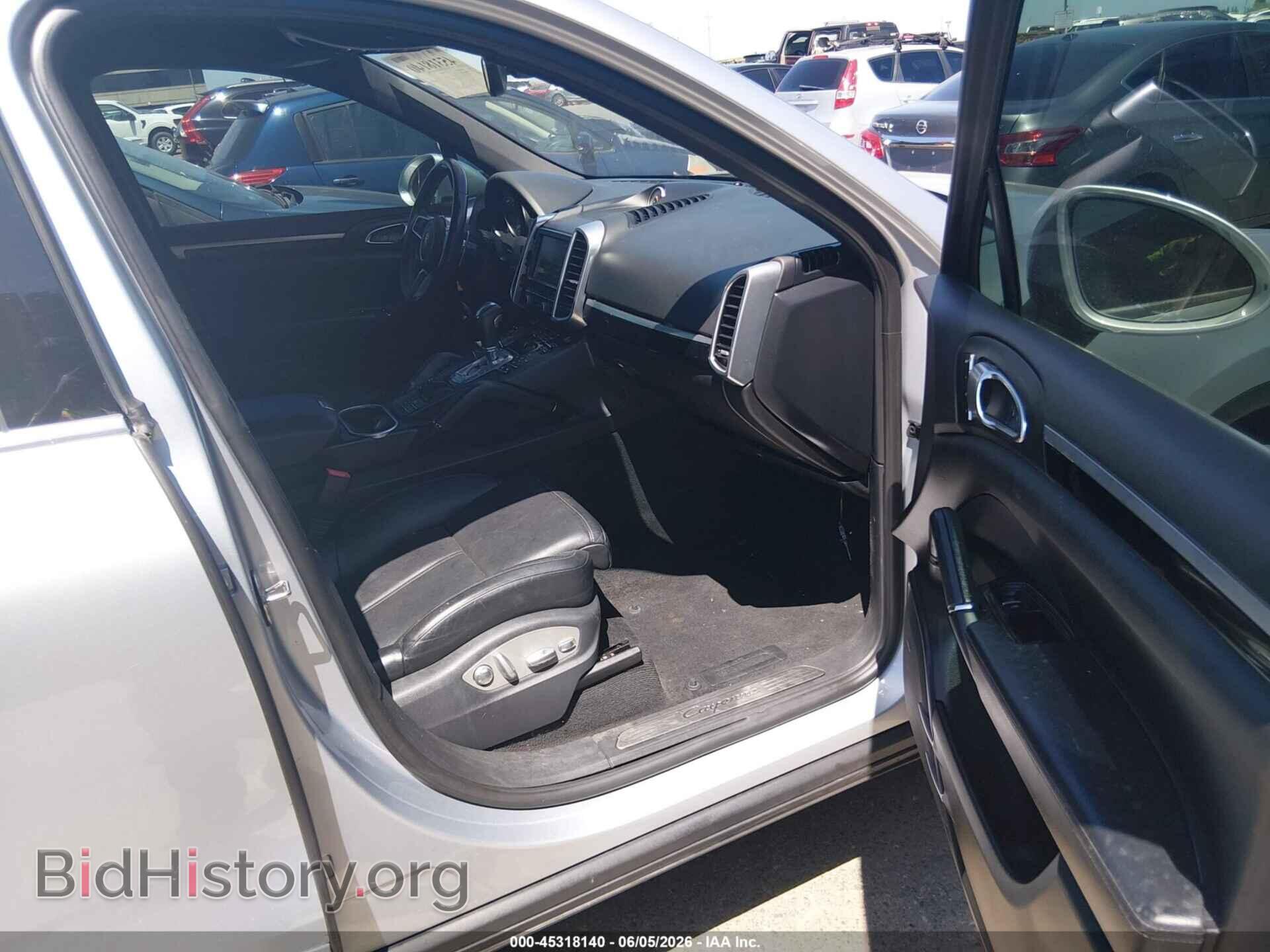 2016 PORSCHE CAYENNE - VIN: WP1AA2A25GLA04887 - Photo 5