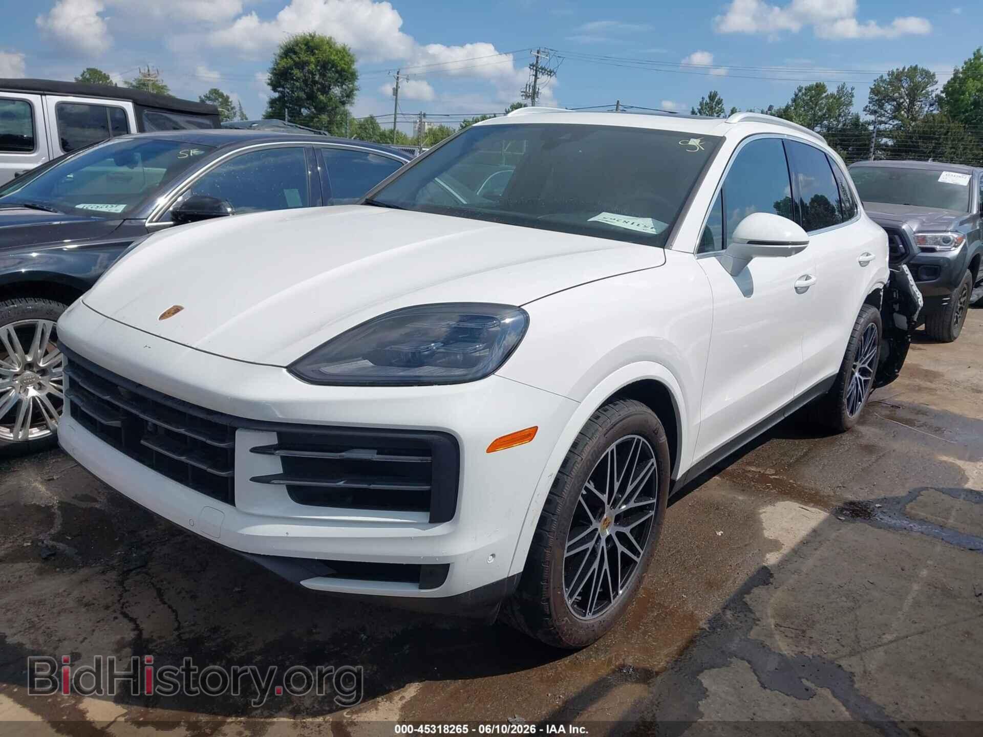 2024 PORSCHE CAYENNE - VIN: WP1AA2AY5RDA14496 - Photo 2