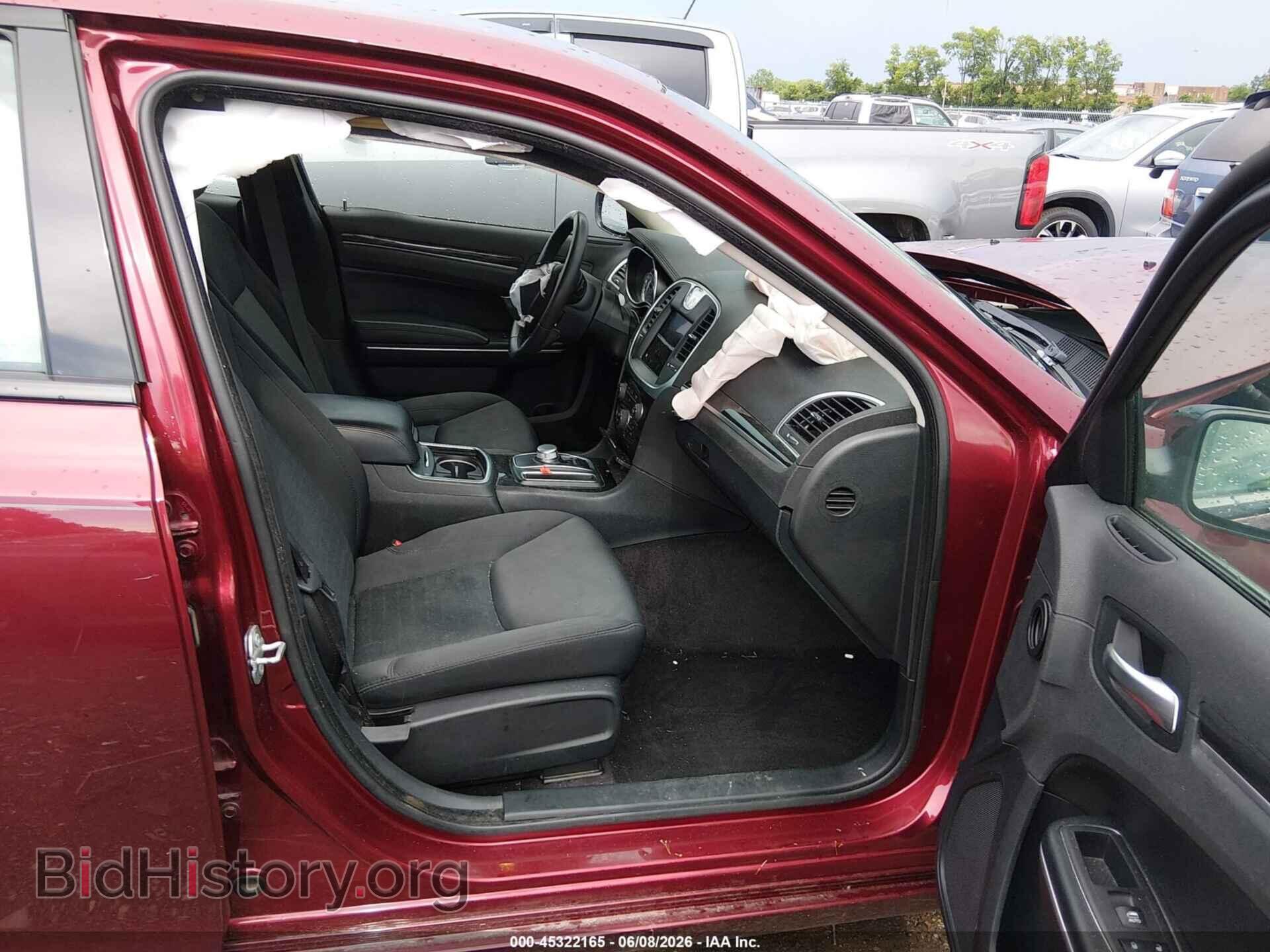 2018 CHRYSLER 300 - VIN: 2C3CCAAGXJH250093 - Фото 5
