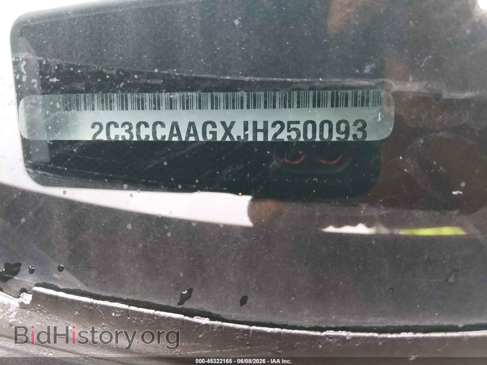 2018 CHRYSLER 300 - VIN: 2C3CCAAGXJH250093 - Фото 9