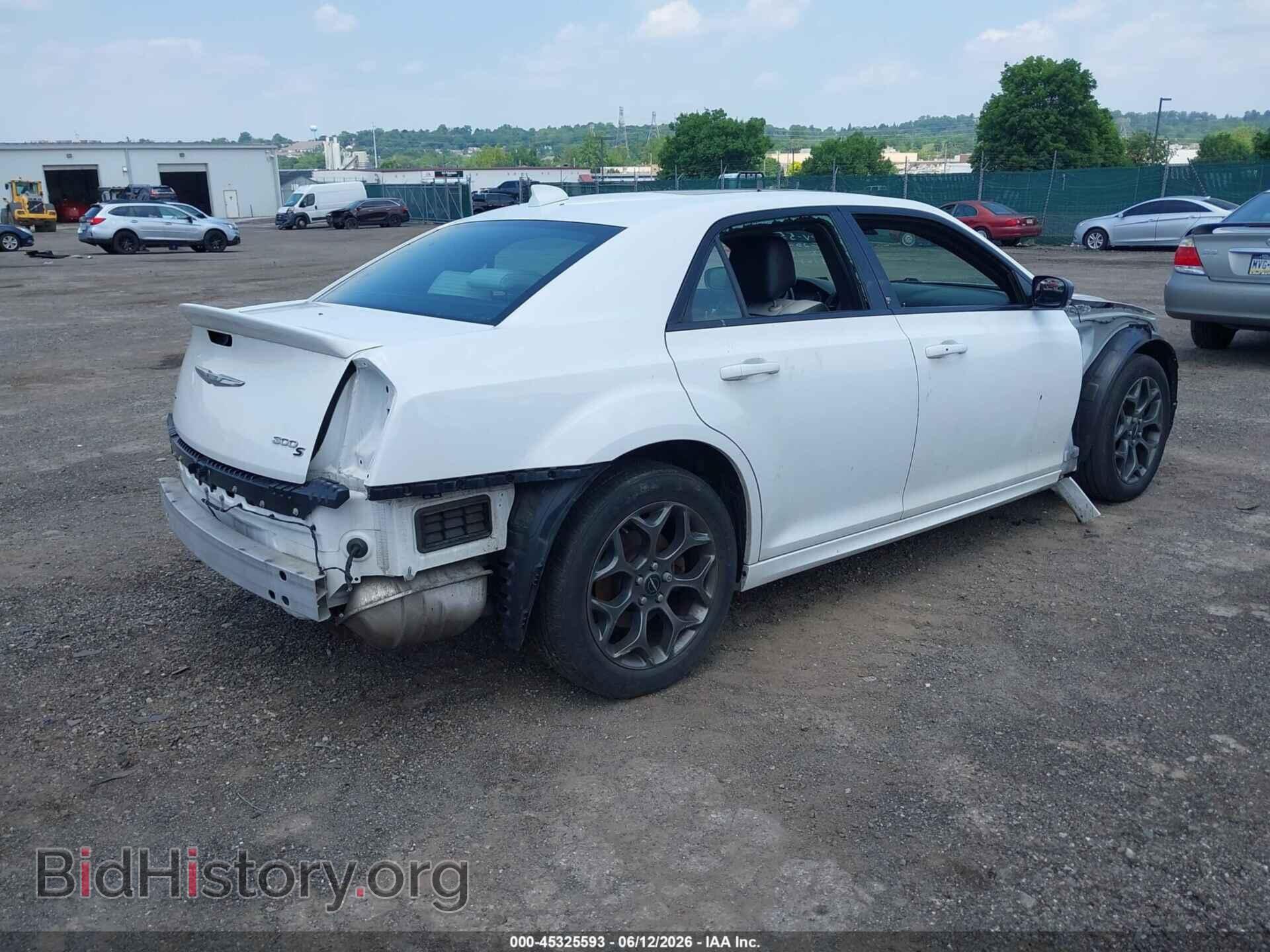 2018 CHRYSLER 300 - VIN: 2C3CCAGG6JH309101 - Фото 4