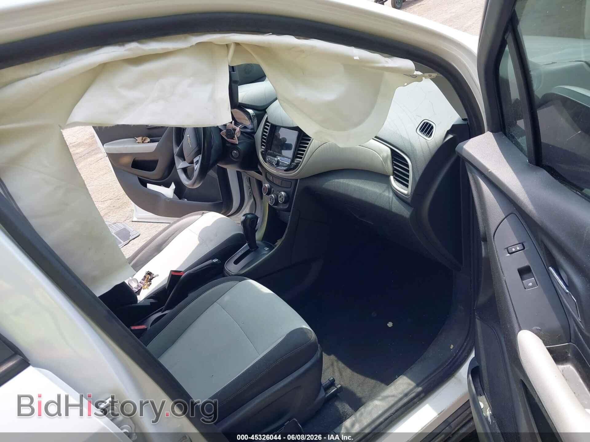 2019 CHEVROLET TRAX - VIN: 3GNCJNSB3KL349365 - Photo 5