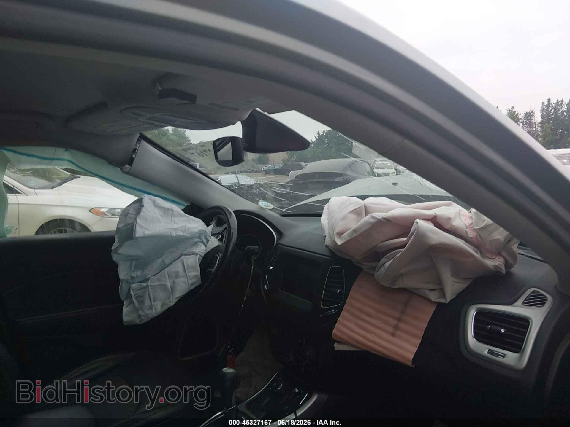 2019 JEEP COMPASS - VIN: 3C4NJDBB4KT850681 - Фото 5