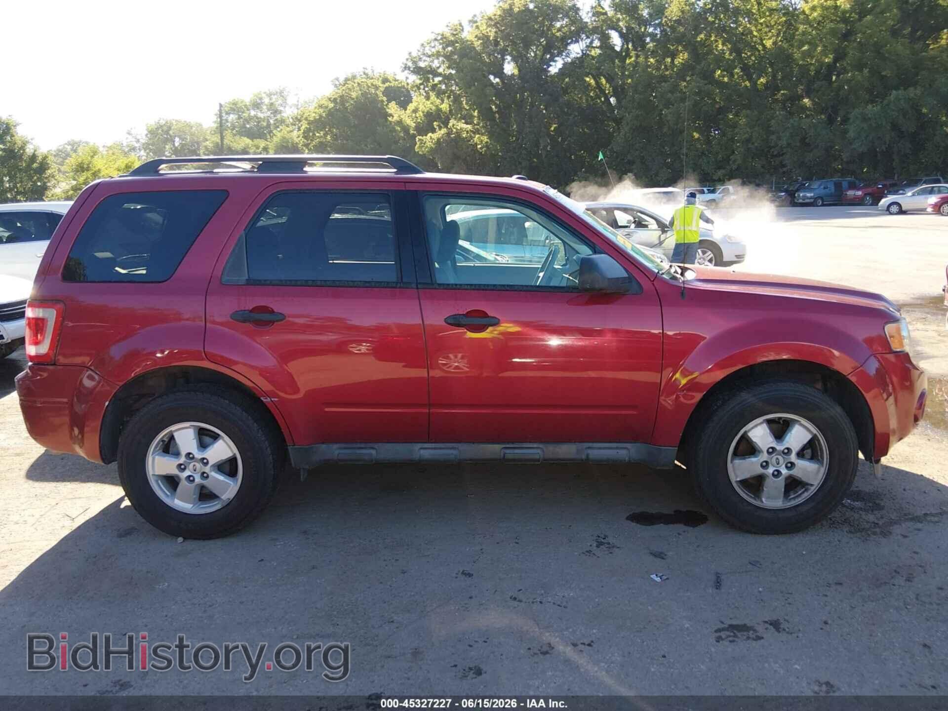 2009 FORD ESCAPE - VIN: 1FMCU03739KA93460 - Фото 13