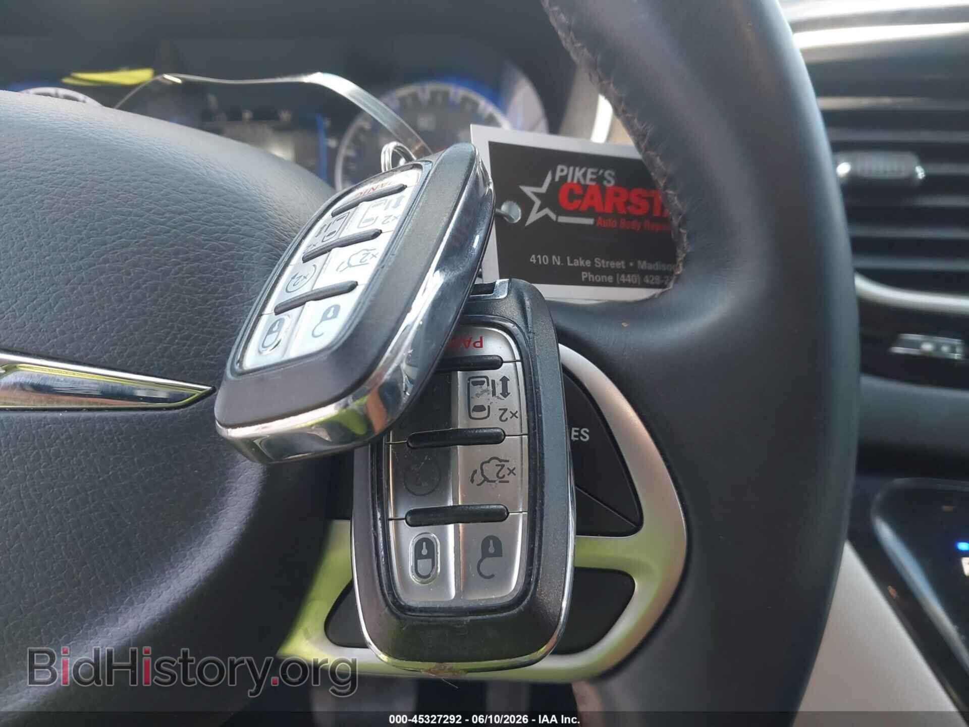 2017 CHRYSLER PACIFICA - VIN: 2C4RC1BGXHR788320 - Photo 11