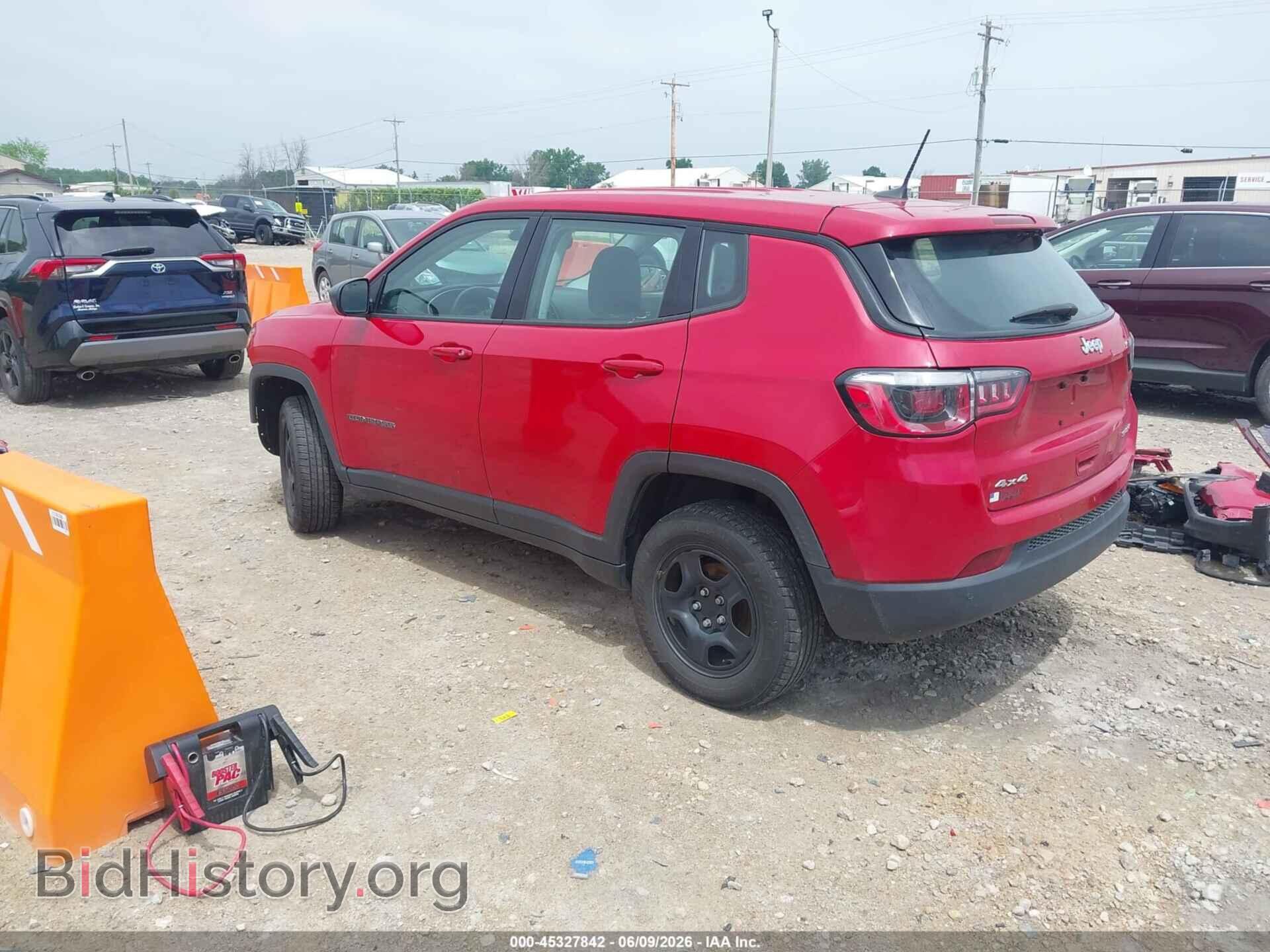 2018 JEEP COMPASS - VIN: 3C4NJDAB4JT345403 - Фото 3