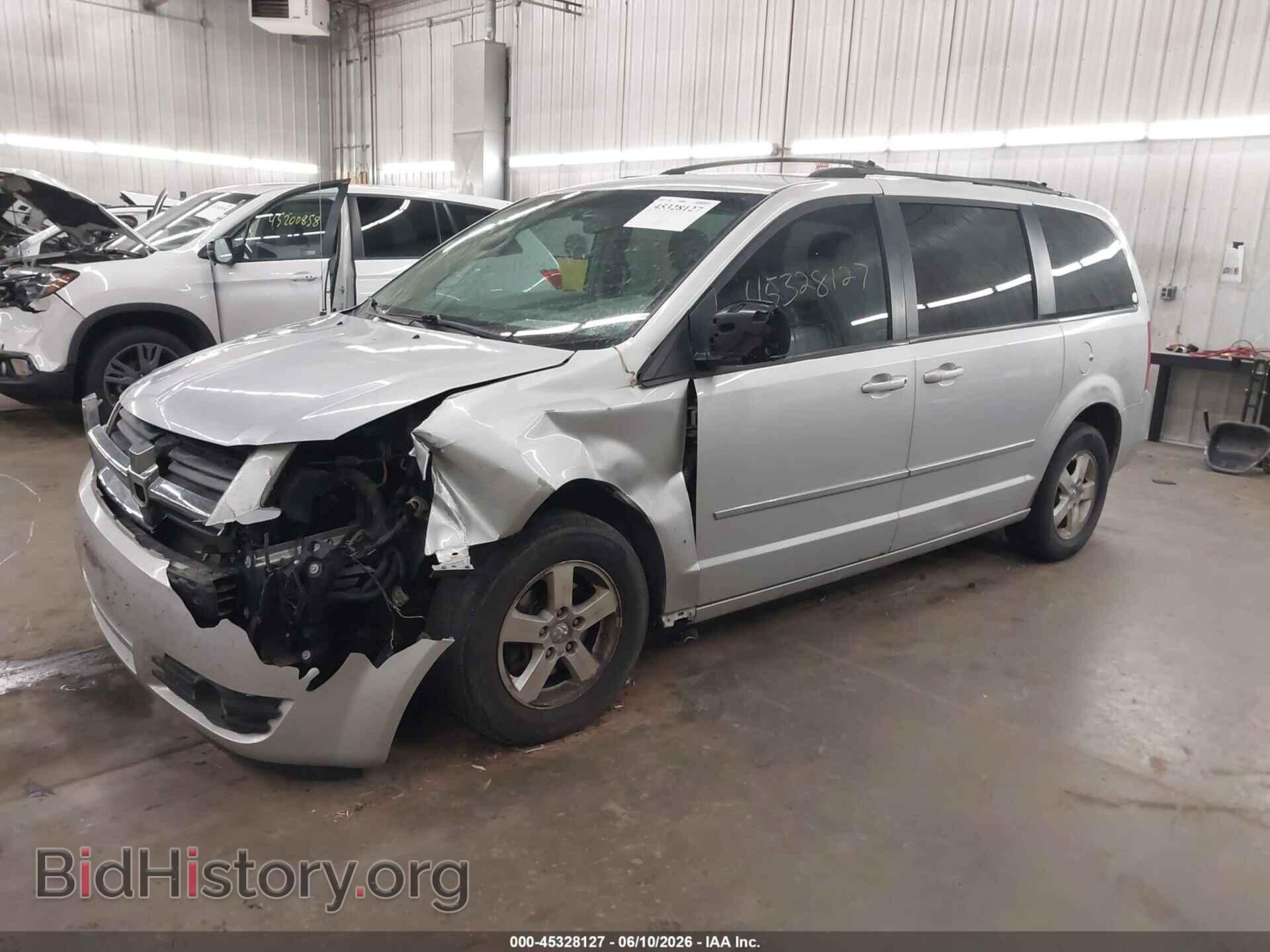 2010 DODGE GRAND CARAVAN - VIN: 2D4RN5D10AR100389 - Фото 2