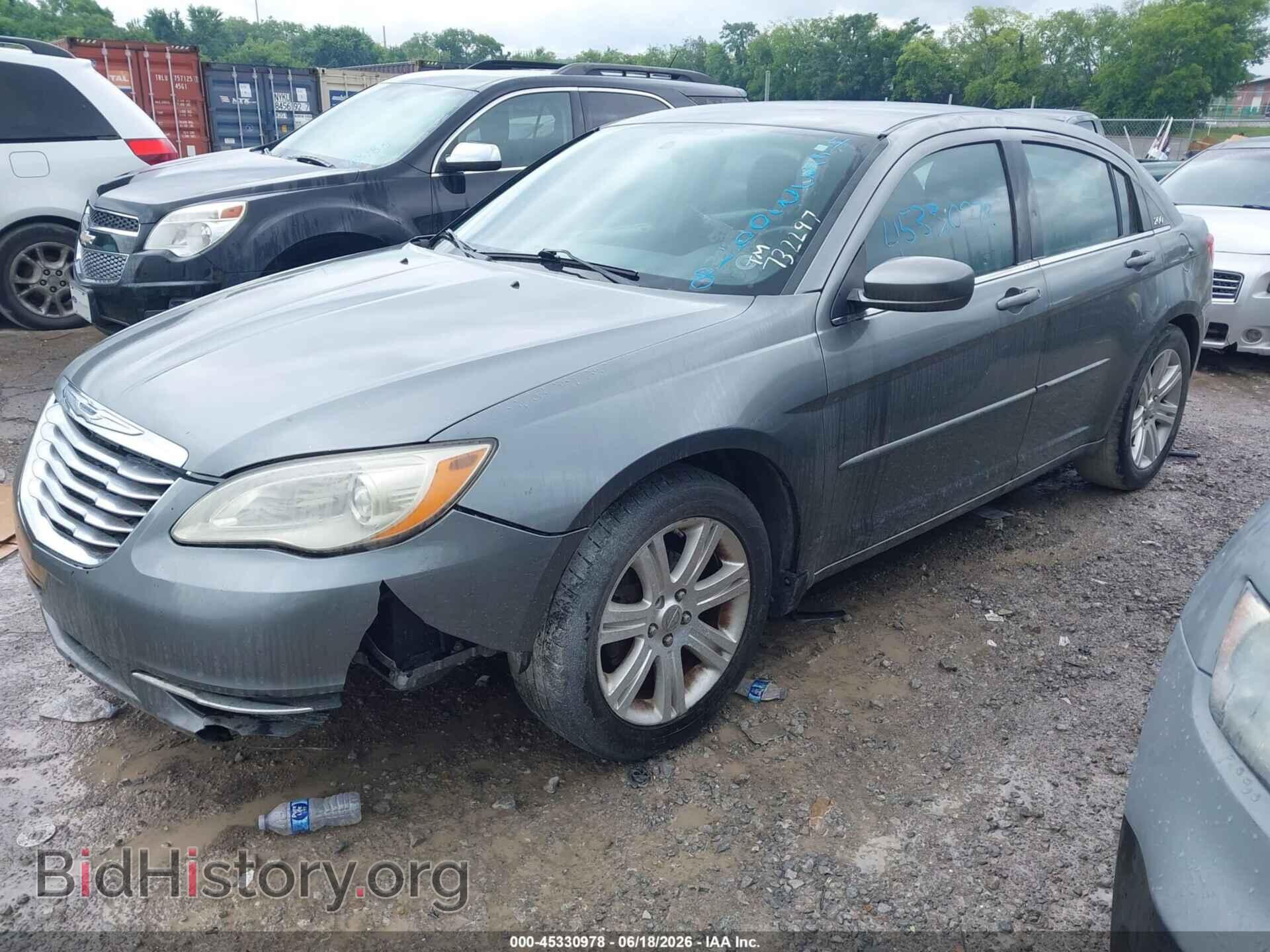 2013 CHRYSLER 200 - VIN: 1C3CCBBB9DN732297 - Photo 2