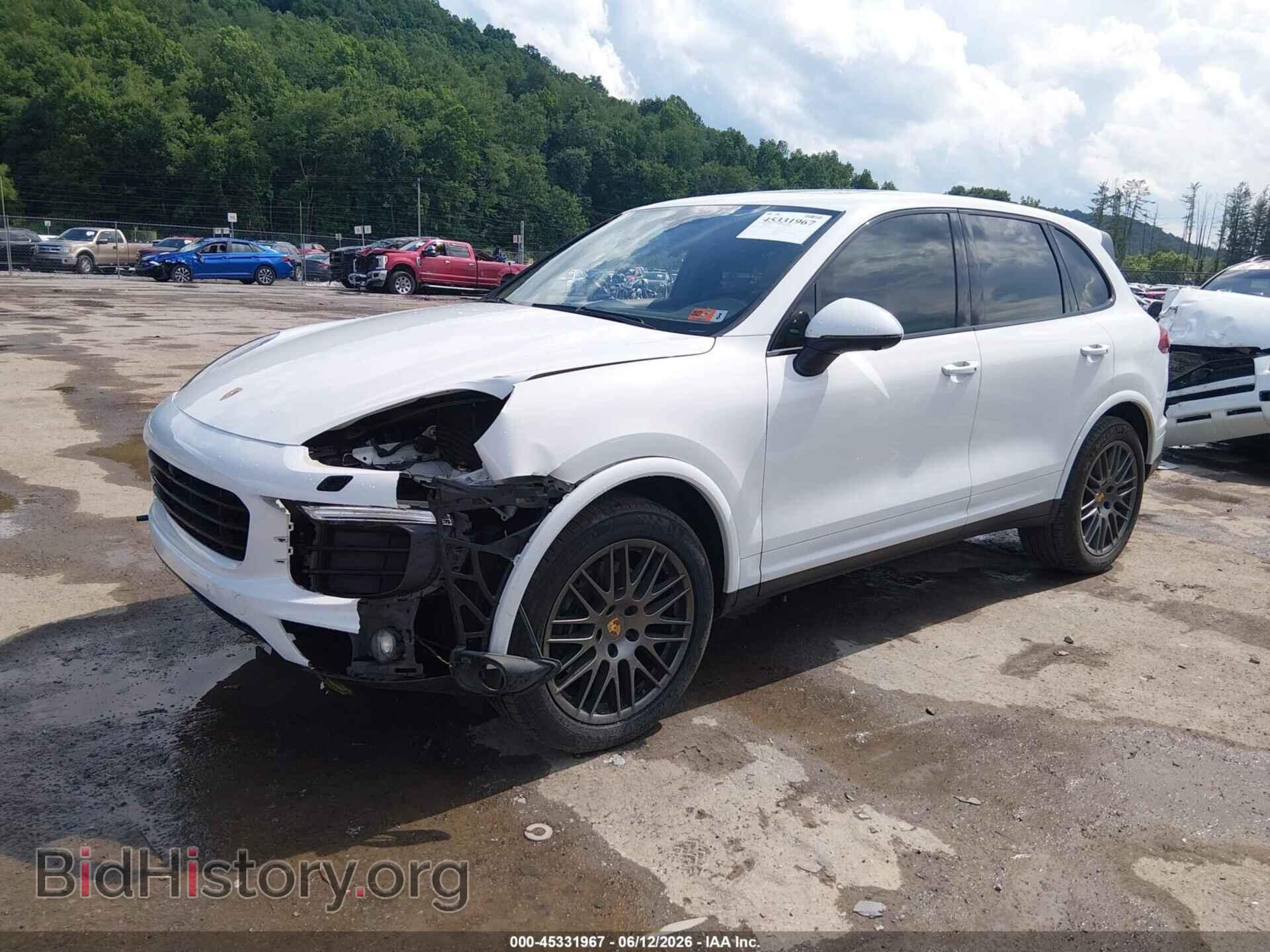 2017 PORSCHE CAYENNE - VIN: WP1AA2A27HKA83289 - Фото 2
