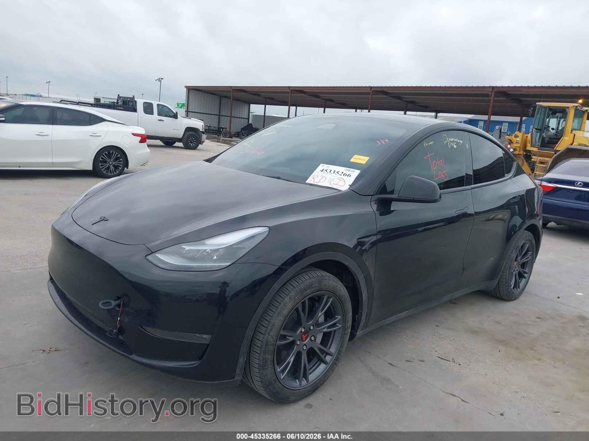 2024 TESLA MODEL Y - VIN: 7SAYGDED9RA310874 - Фото 2