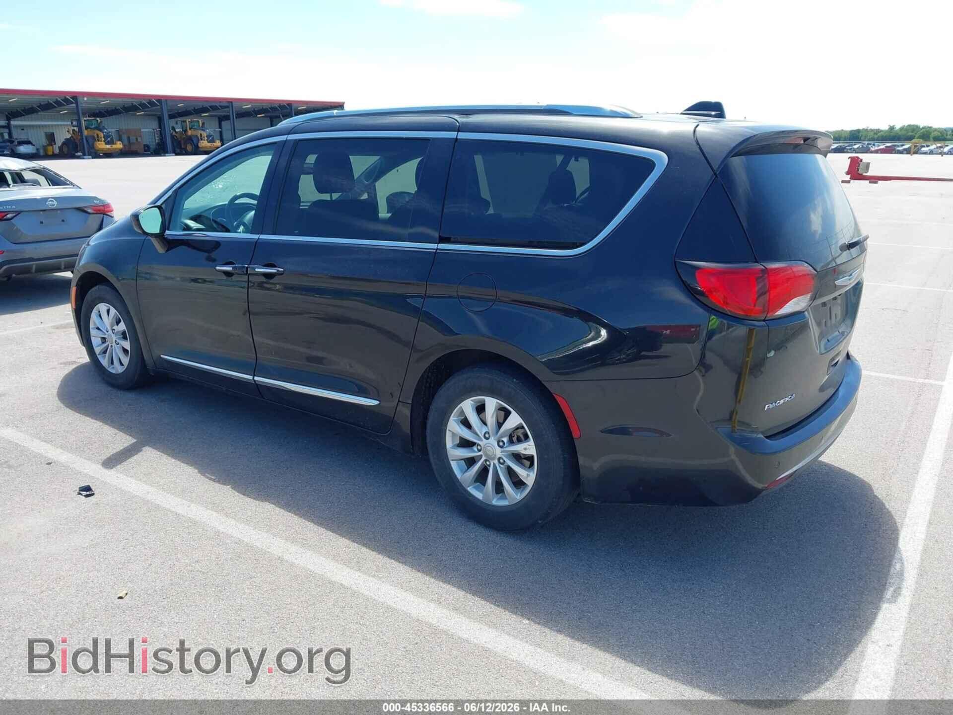 2018 CHRYSLER PACIFICA - VIN: 2C4RC1BG8JR235932 - Photo 3