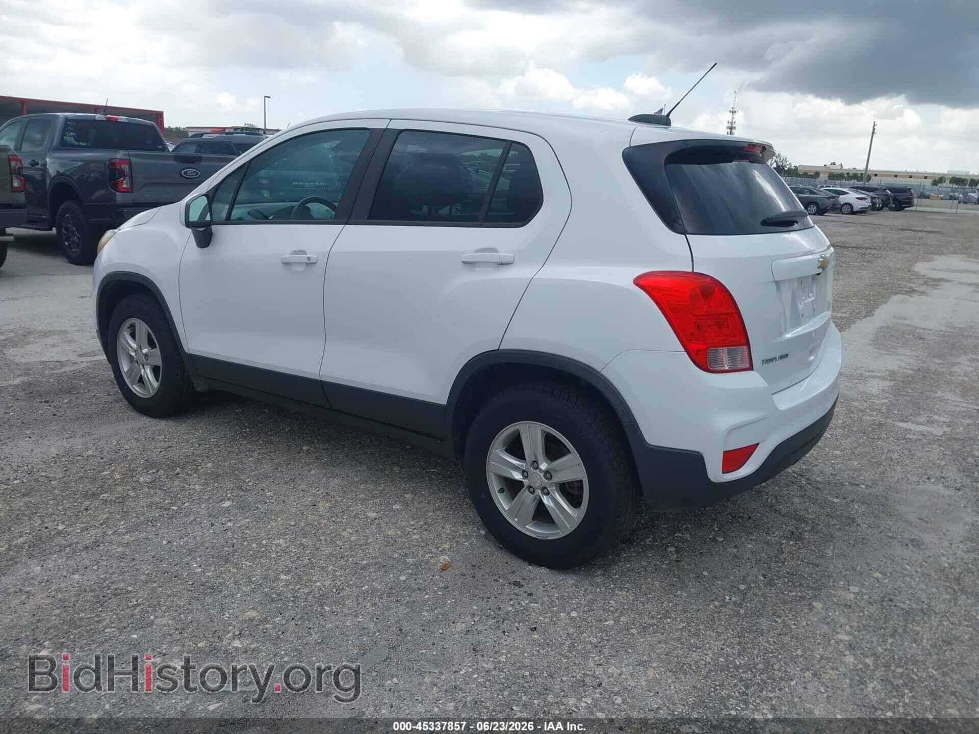 2017 CHEVROLET TRAX - VIN: 3GNCJNSB3HL250683 - Фото 3
