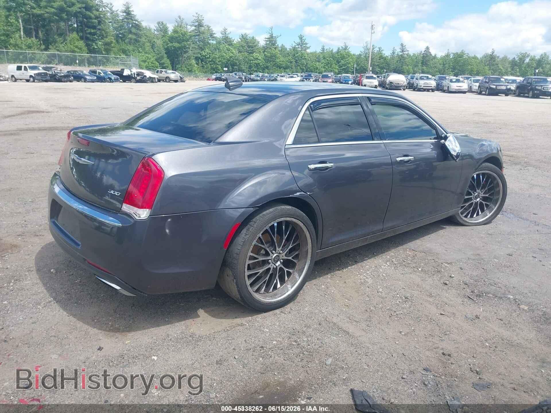 2018 CHRYSLER 300 - VIN: 2C3CCAKG3JH144356 - Фото 4
