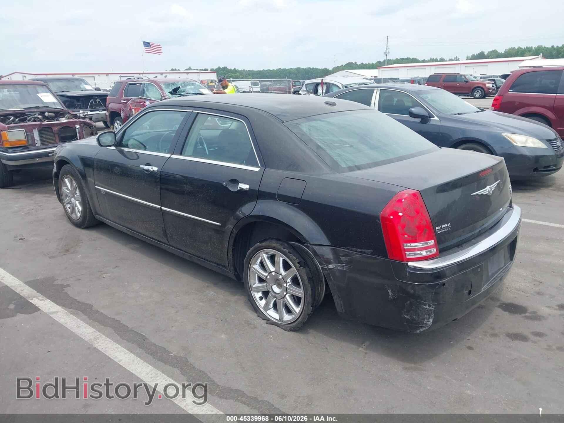 2010 CHRYSLER 300C - VIN: 2C3CA6CT7AH114811 - Фото 3