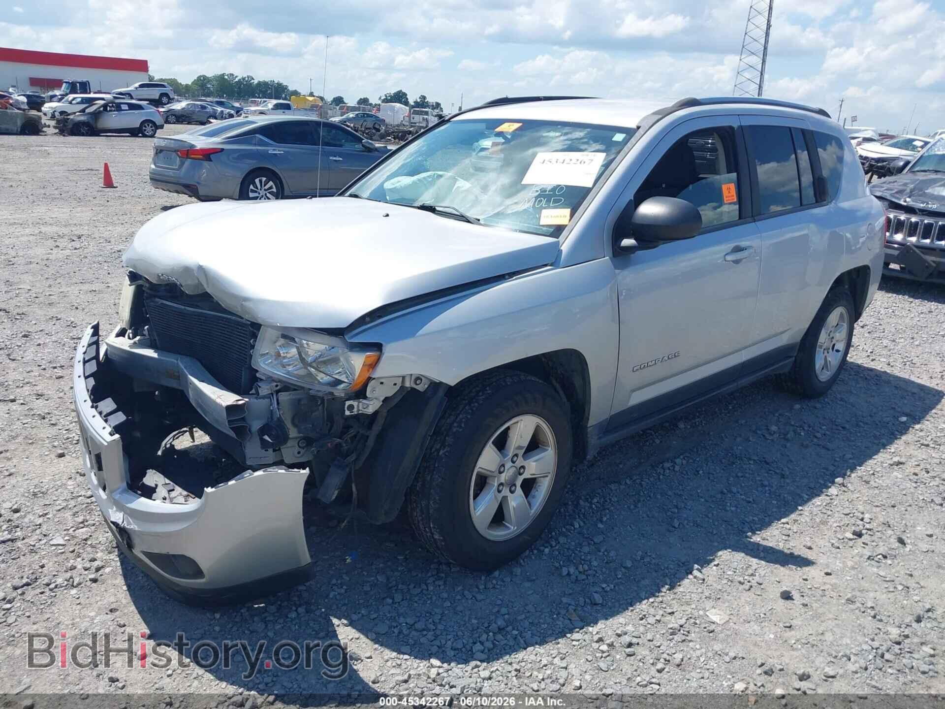 2013 JEEP COMPASS - VIN: 1C4NJCBA2DD272347 - Photo 2