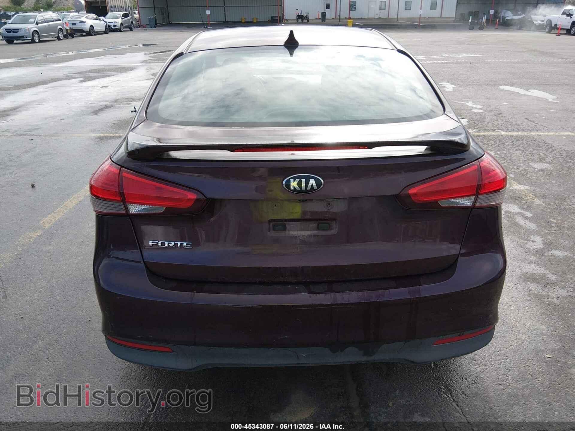 2017 KIA FORTE - VIN: 3KPFL4A76HE061229 - Фото 17