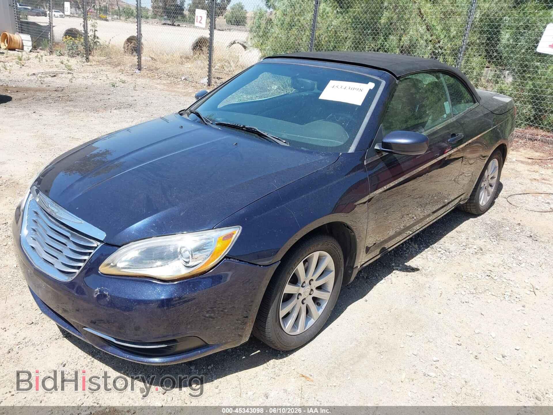 2011 CHRYSLER 200 - VIN: 1C3BC2EB4BN530231 - Фото 2