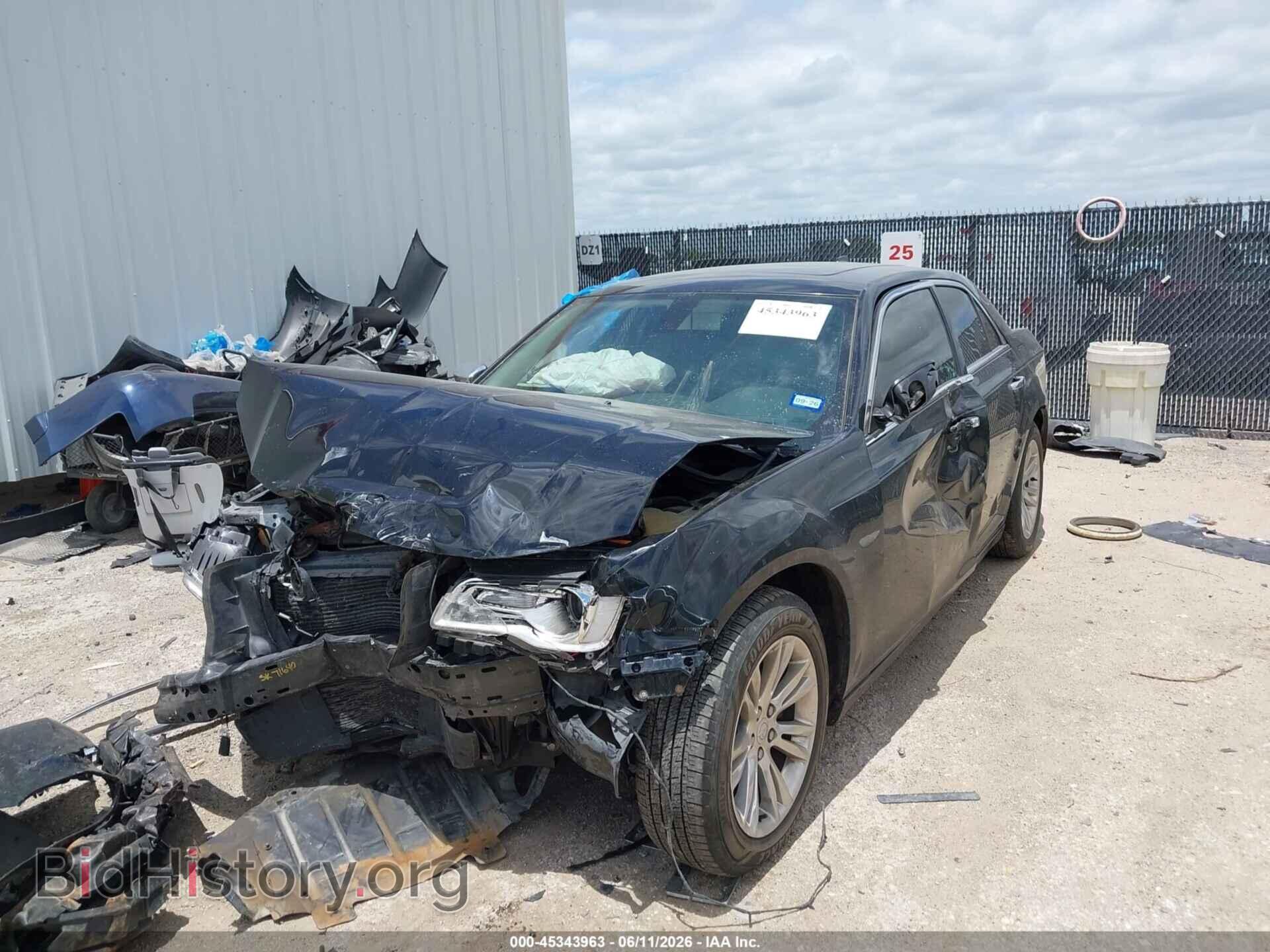 2016 CHRYSLER 300C - VIN: 2C3CCAEG0GH320414 - Фото 2