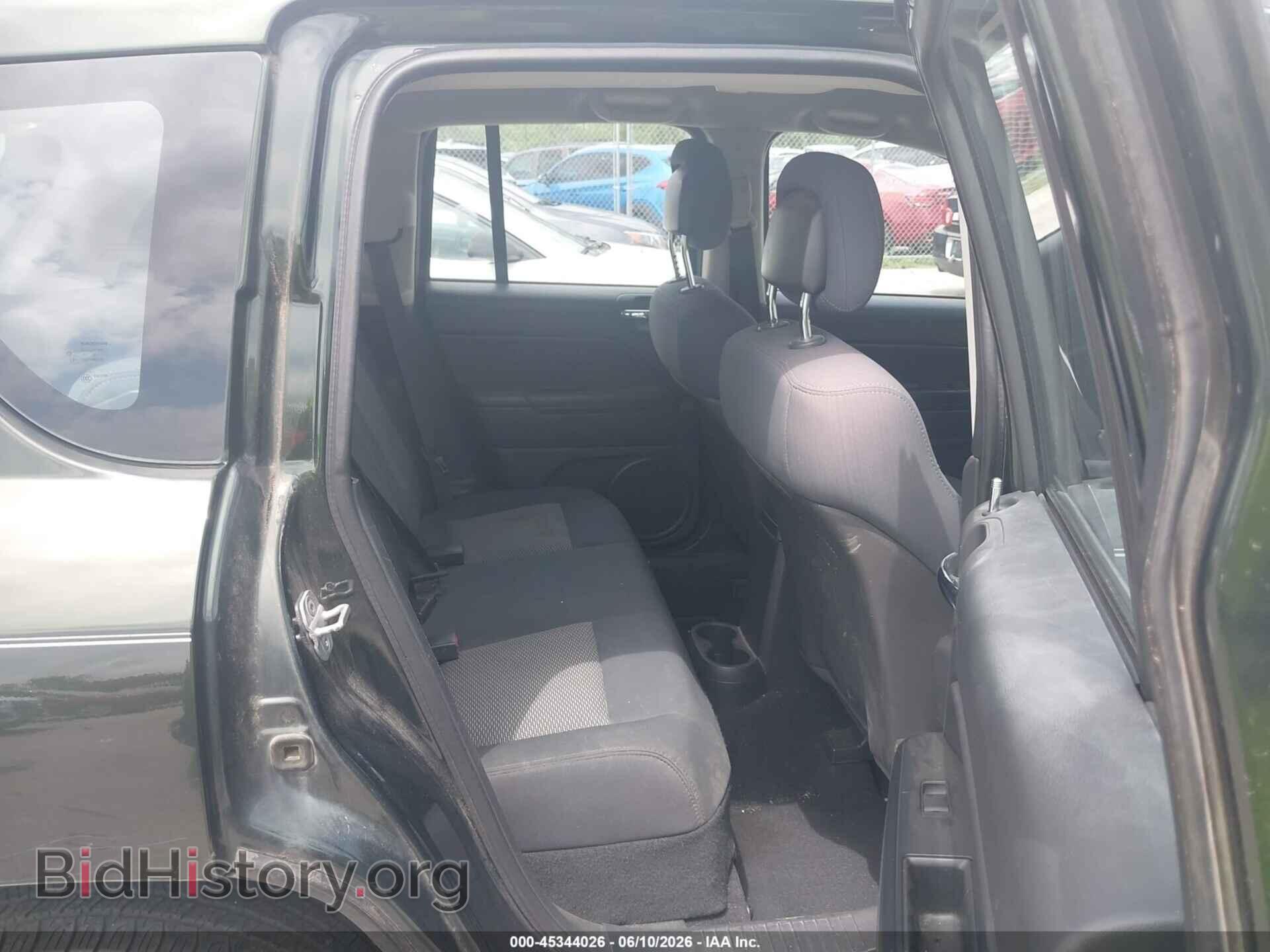2010 JEEP COMPASS - VIN: 1J4NT4FB1AD612242 - Фото 8