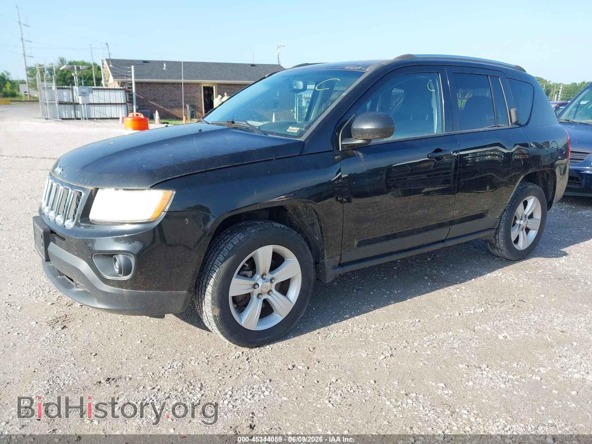 2013 JEEP COMPASS - VIN: 1C4NJCBBXDD140946 - Photo 2