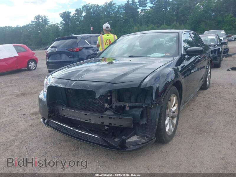 2016 Chrysler 300 (VIN 2C3CCARG1GH344196) — фото 6 из 17