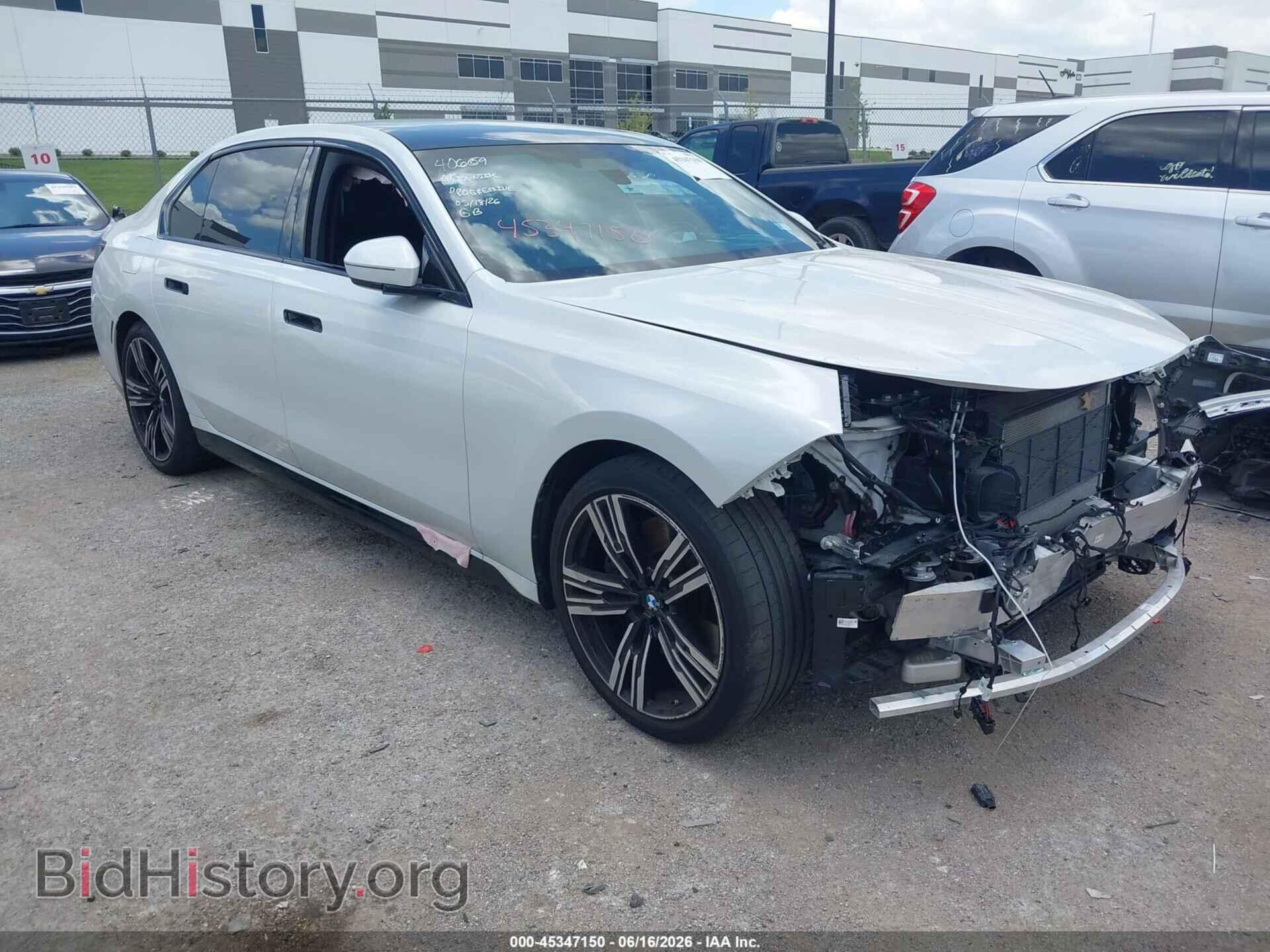 Фотография WBA23EH00PCN79921 - BMW 740 2023
