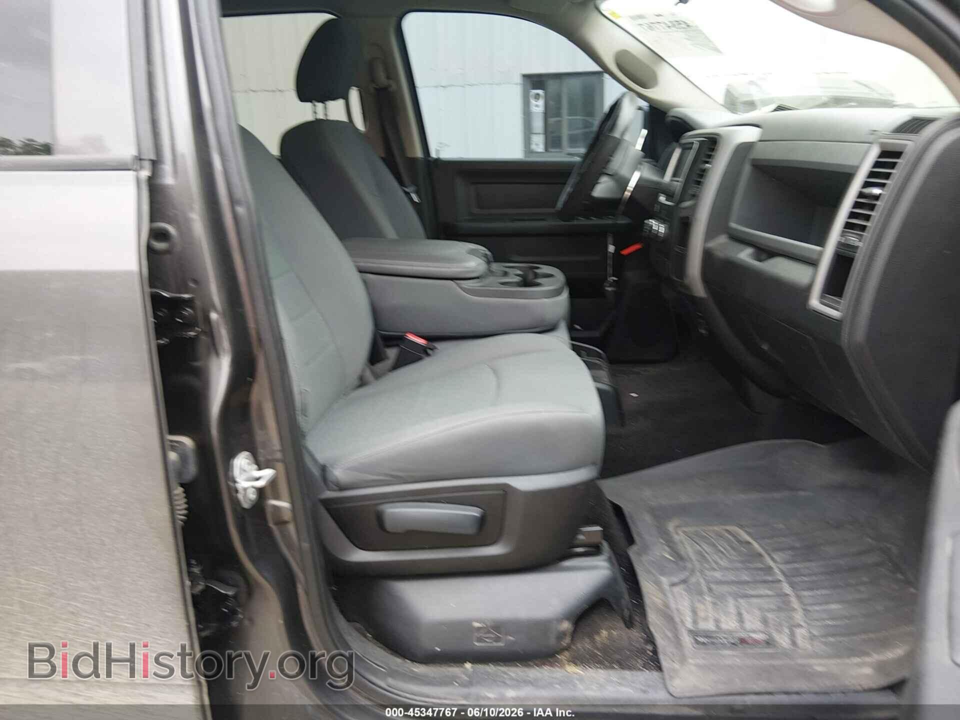 2017 RAM 1500 - VIN: 3C6RR7KT1HG574196 - Фото 5