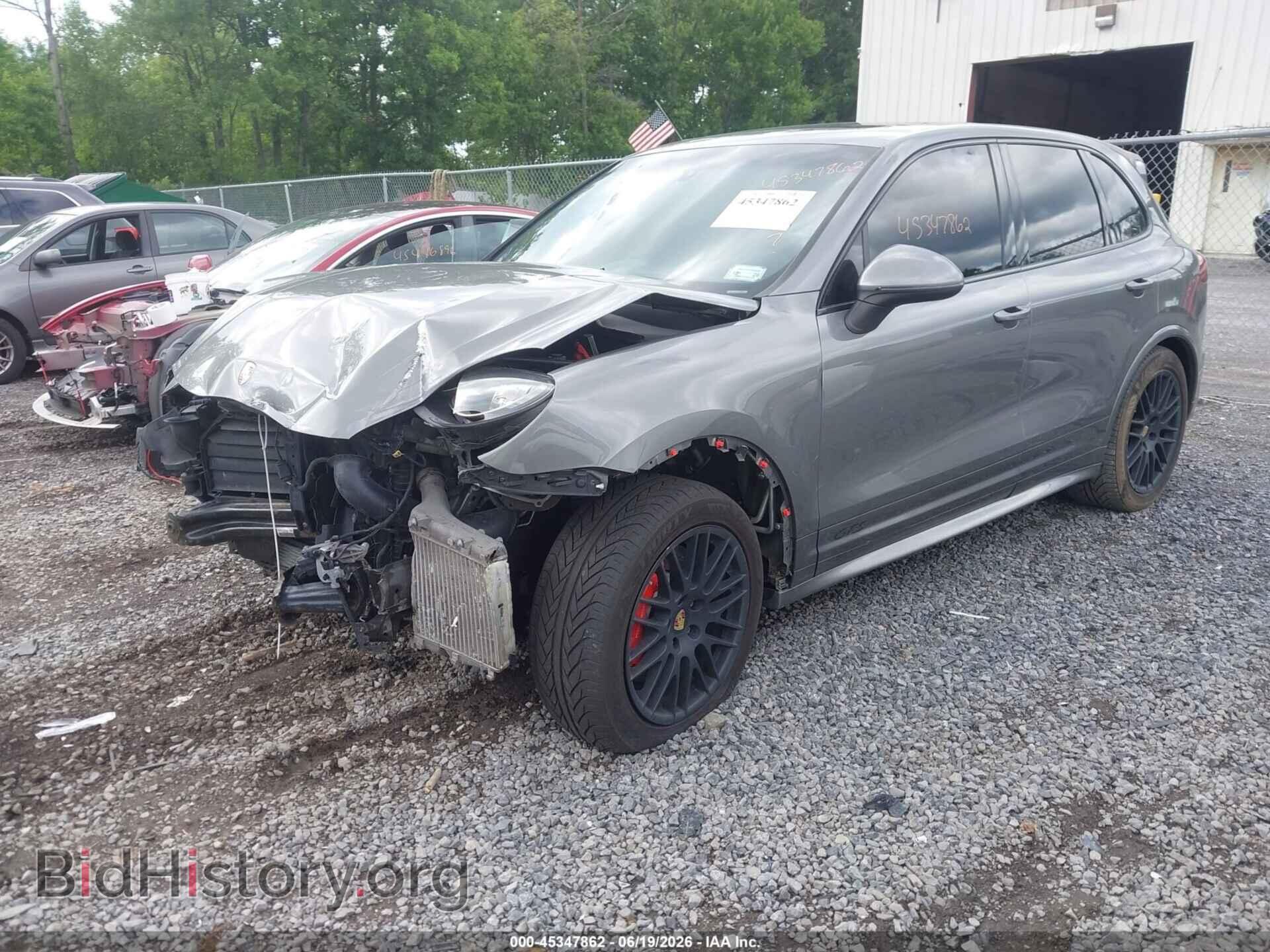 2016 PORSCHE CAYENNE - VIN: WP1AD2A25GLA77538 - Photo 2