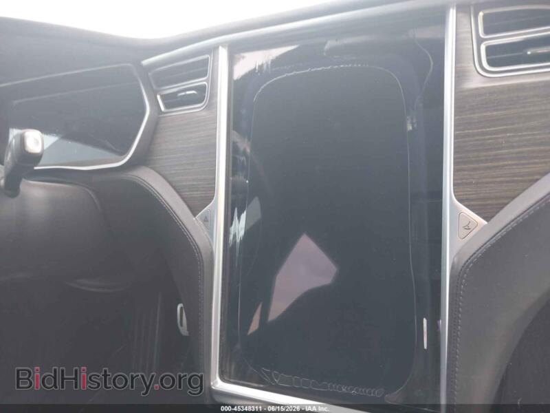 2016 Tesla MODEL S (VIN 5YJSA1E46GF131226) — фото 16 из 18