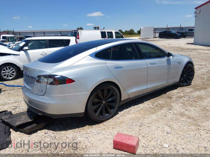 2015 Tesla MODEL S (VIN 5YJSA1E27FF116425) — photo 4 of 11