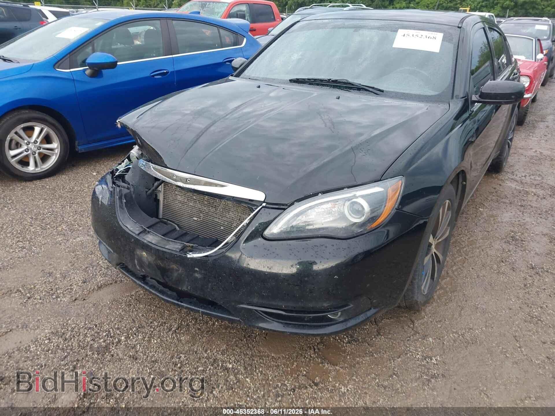 2013 CHRYSLER 200 - VIN: 1C3CCBBB1DN699702 - Photo 2