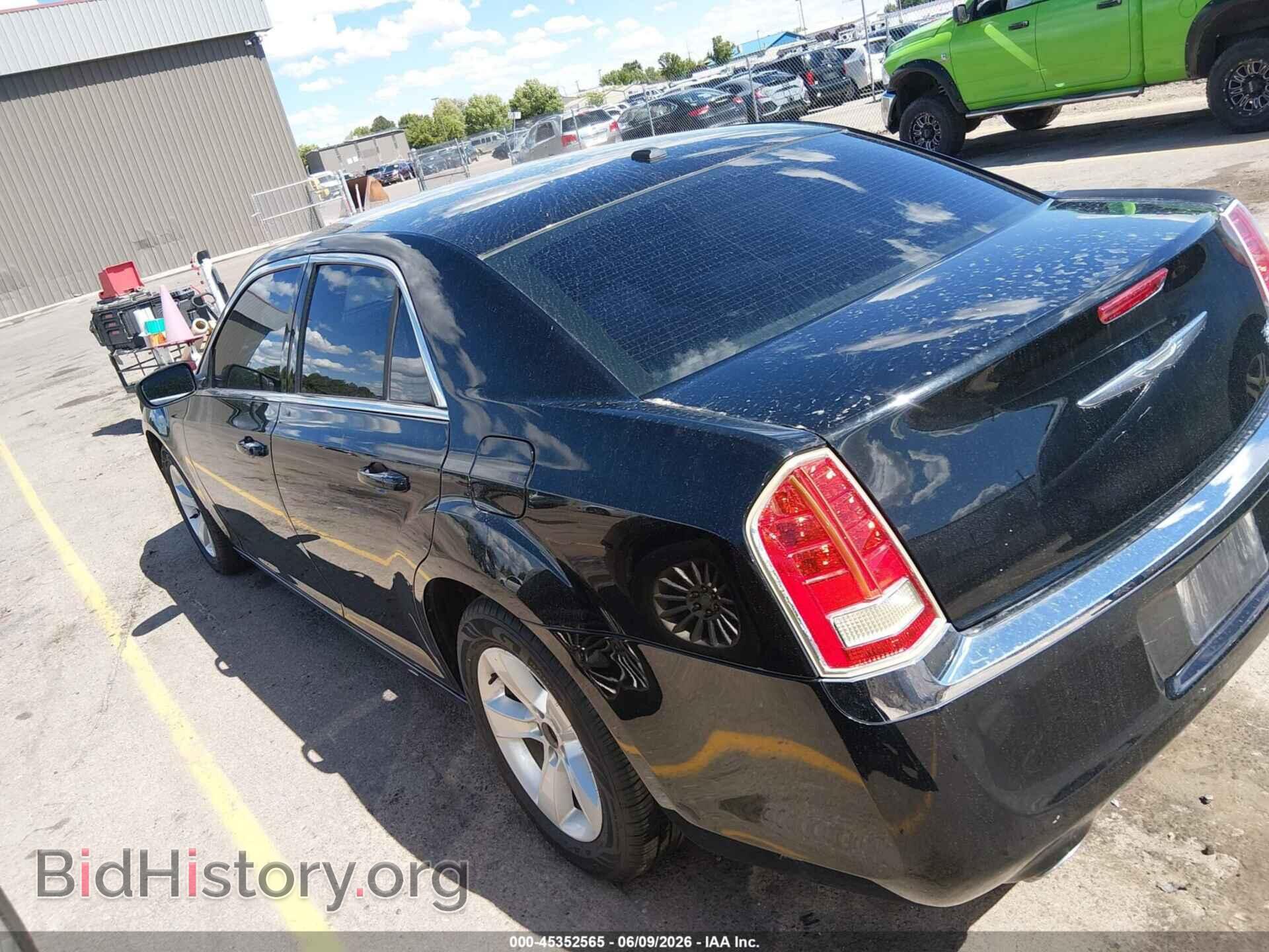 2012 CHRYSLER 300 - VIN: 2C3CCAAG9CH166978 - Фото 3