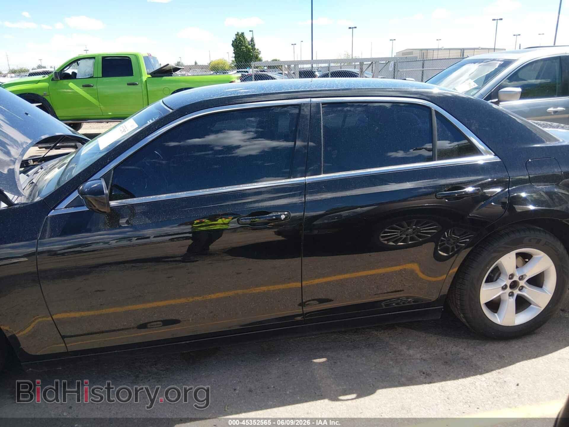 2012 CHRYSLER 300 - VIN: 2C3CCAAG9CH166978 - Фото 6
