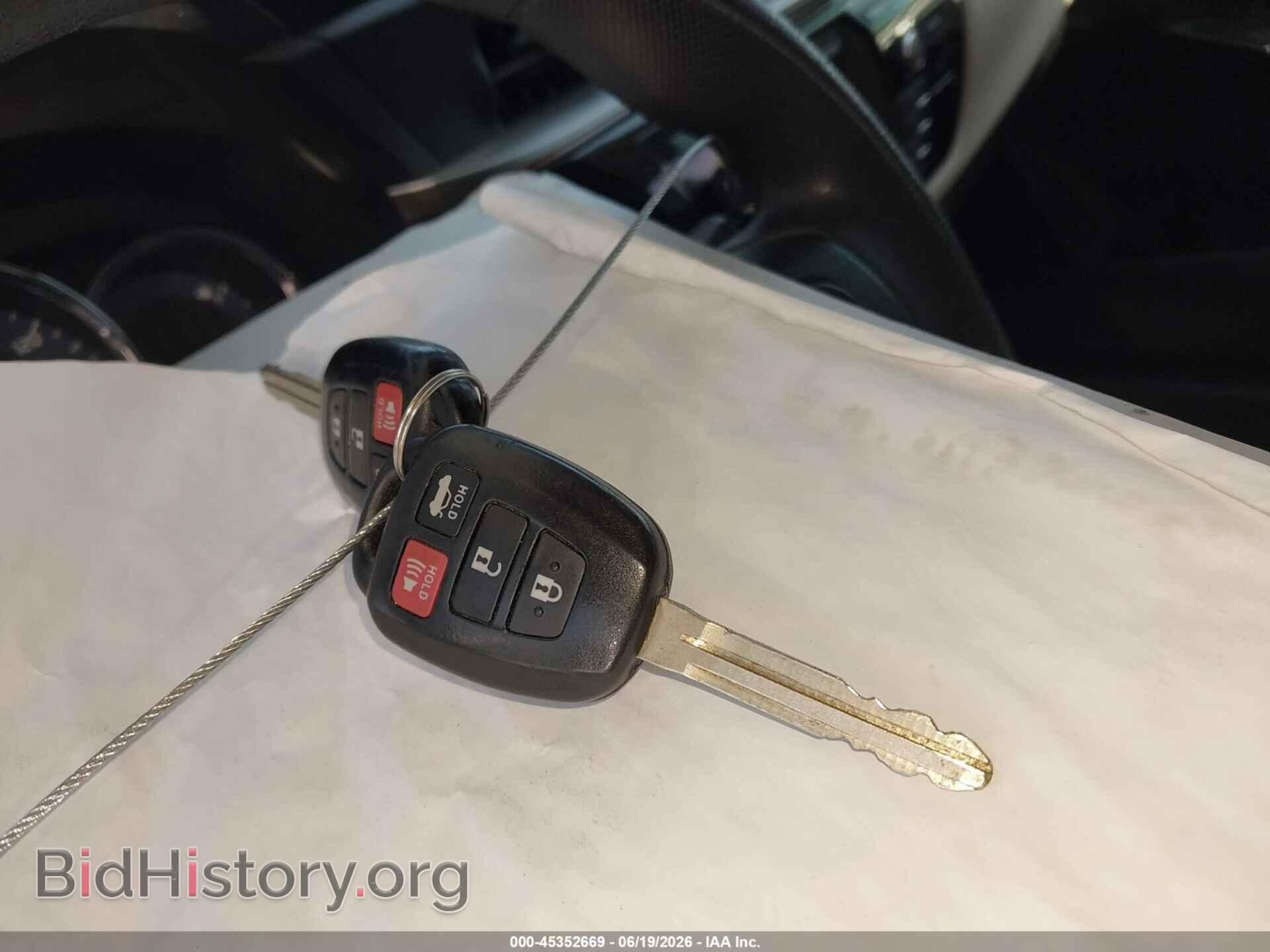 2014 TOYOTA COROLLA - VIN: 5YFBPRHE3EP123393 - Фото 11