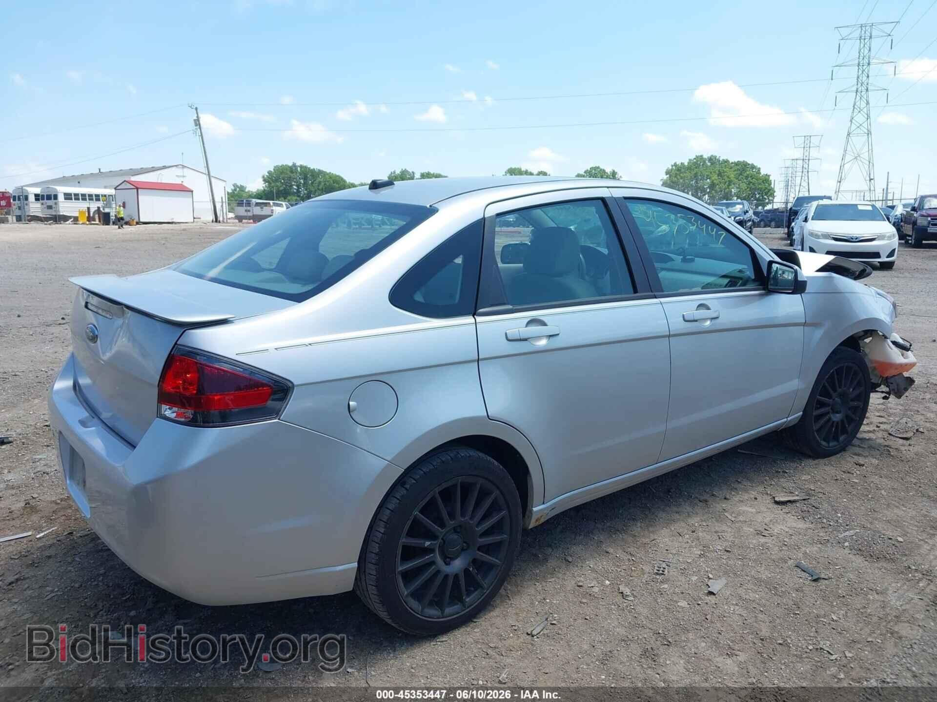 2011 FORD FOCUS - VIN: 1FAHP3GN8BW176110 - Photo 4